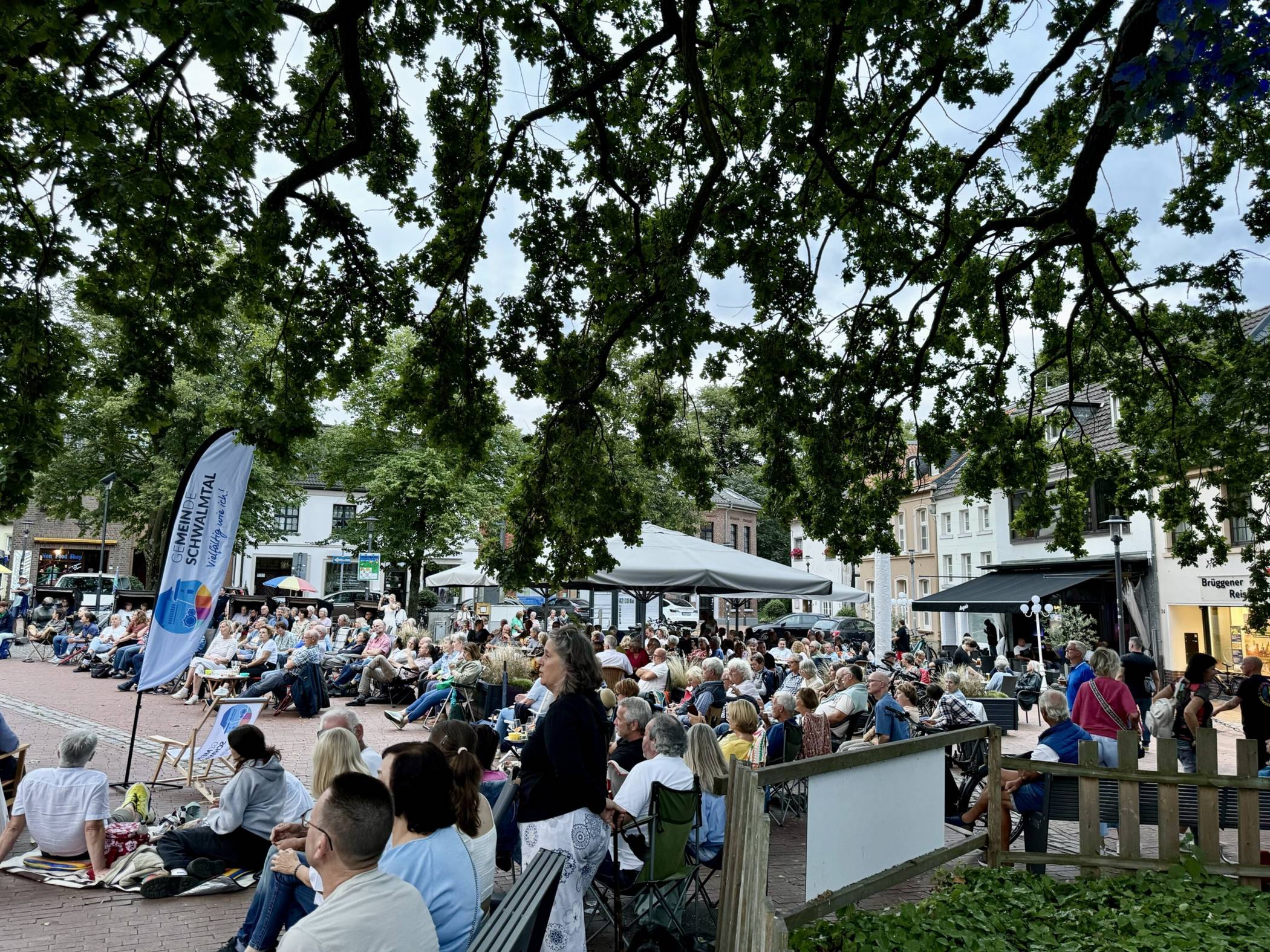  So belebt könnte der Marktplatz in Waldniel beim ersten Ehrenamtsfestival aussehen. 