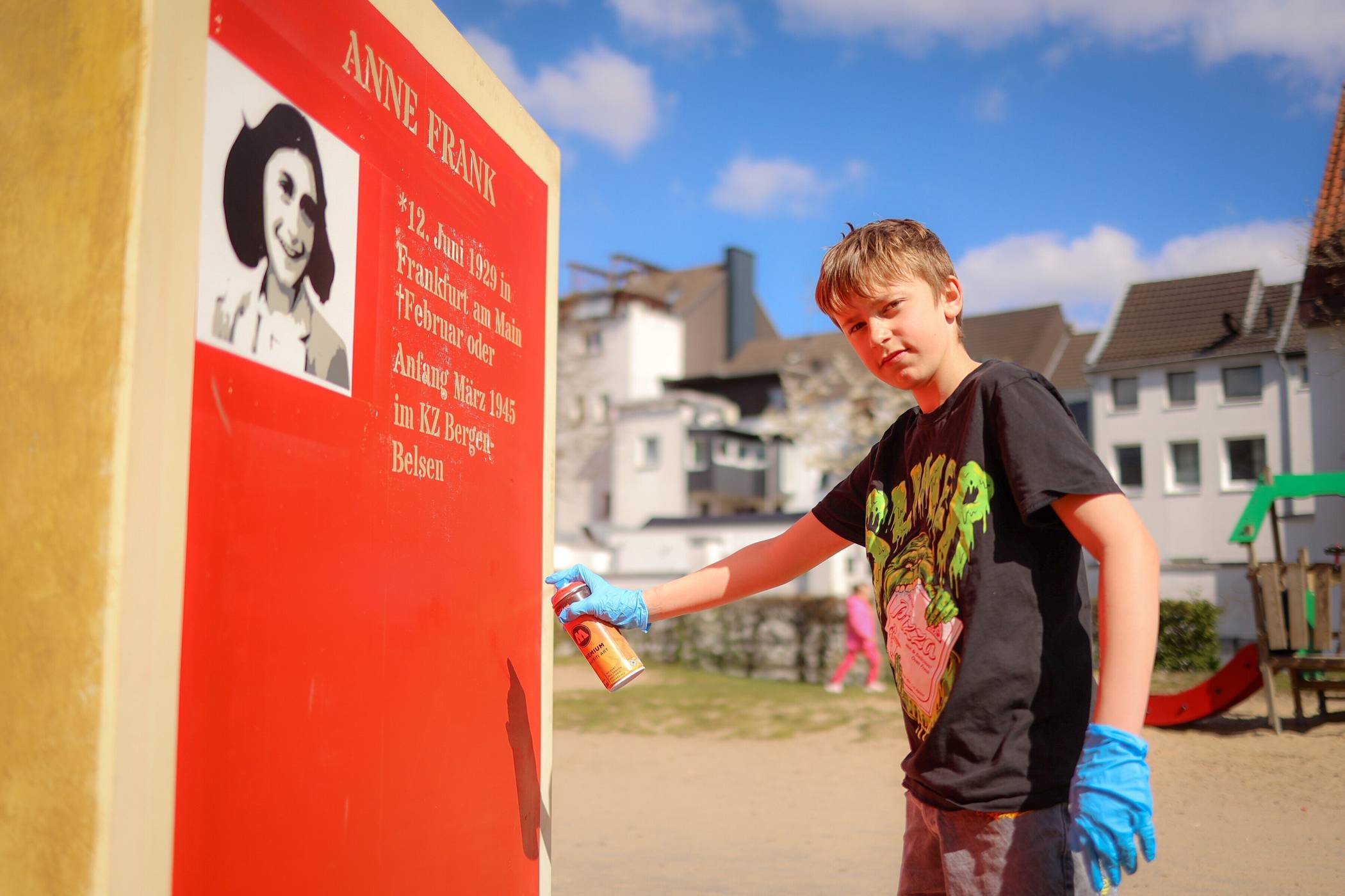  Nico ist eines von acht Kindern aus dem "SpieDie", die an dem Graffiti-Projekt beteiligt waren. 