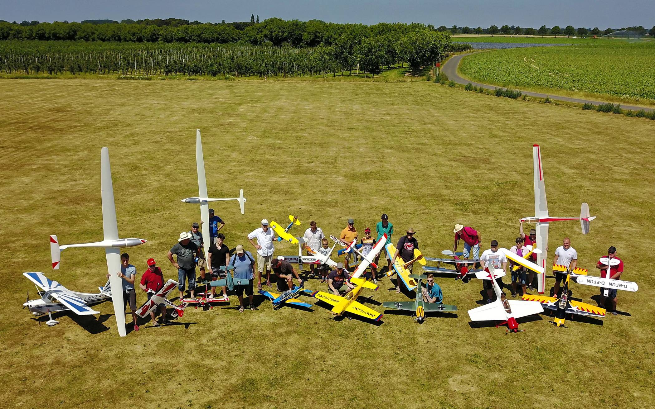 Die Vereinsmitglieder sind mit einer Vielzahl