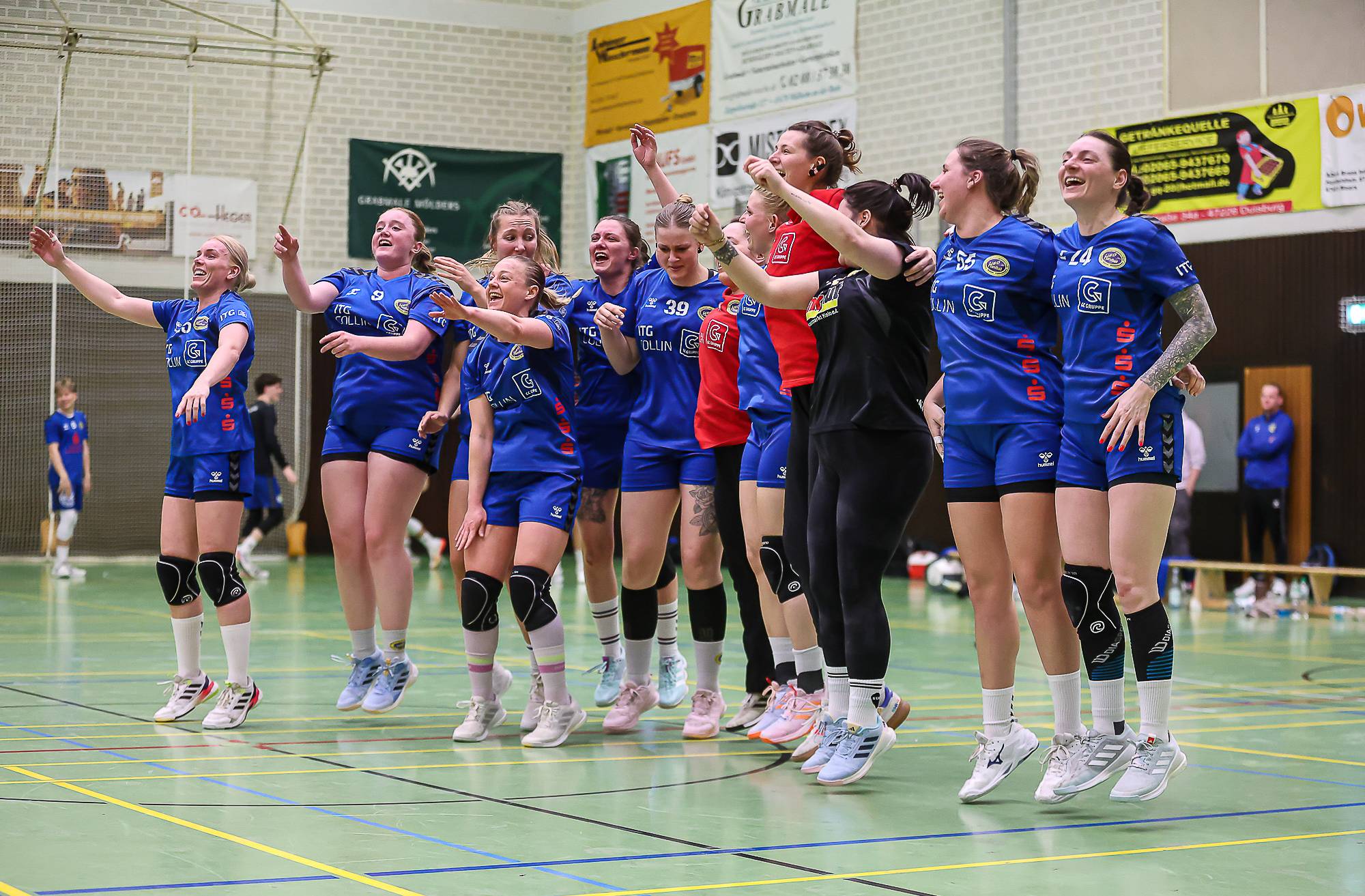 Bildergalerie: Westderby der Damen-Oberliga Nordrhein: VfL Rheinhausen - HSG VeRuKa