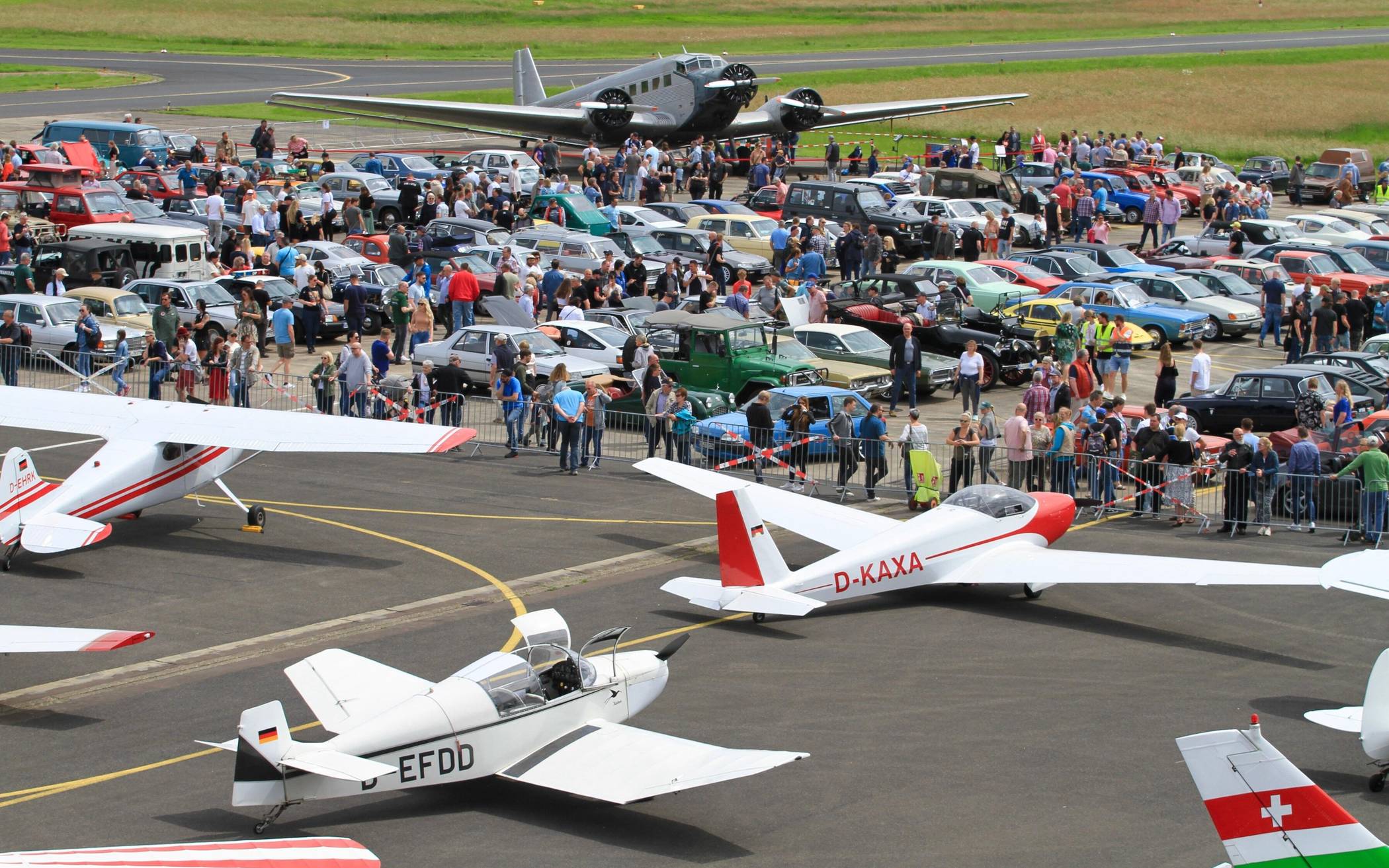  Grund für den Ausfall der beliebten Veranstaltung ist die temporäre Nutzung von Flächen am Flughafen für betrieblich notwendige Zwecke. 