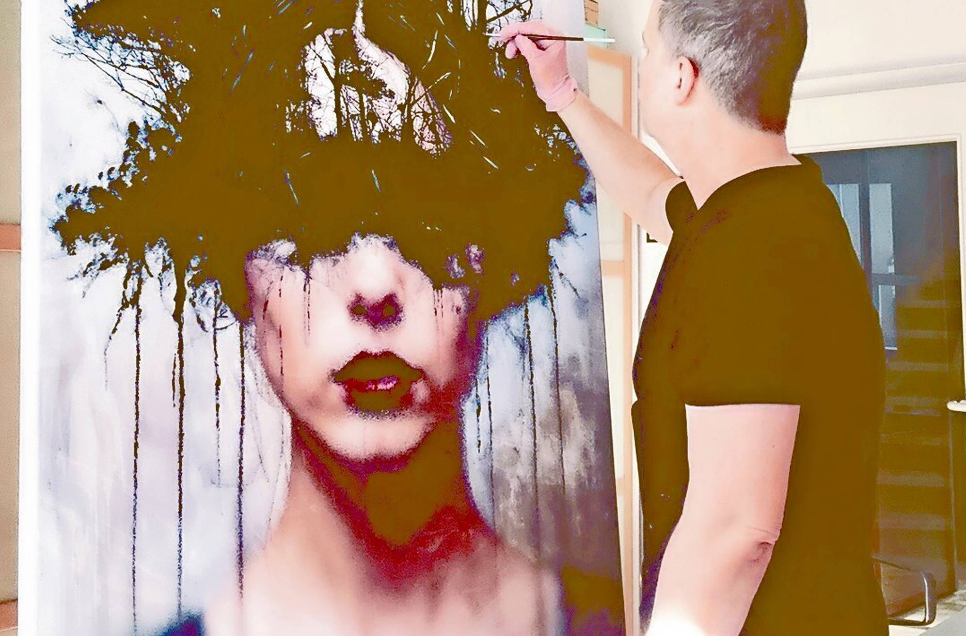 Der Mönchengladbacher Künstler ROSSI stellt bei der Discovery Art Fair Cologne aus. Die Messe gehört zu den wichtigen Plattformen für junge und zeitgenössische Kunst in Deutschland.  