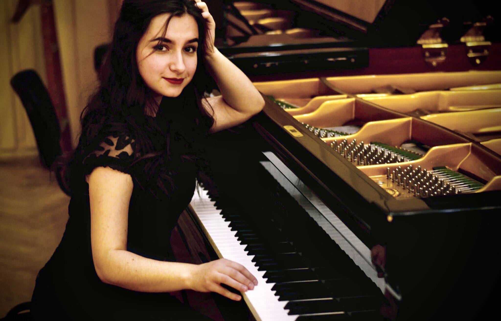 Yuliia Shlemkevych  ist eine der beiden