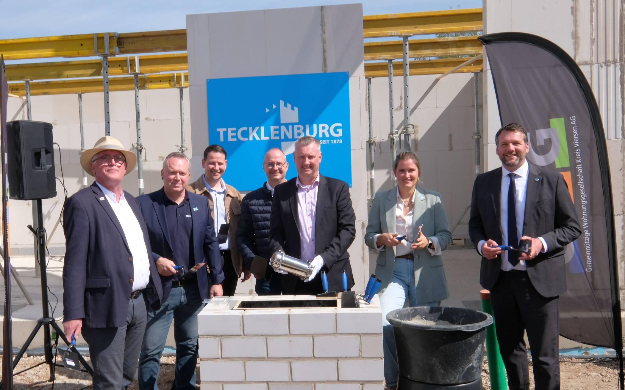 Waren bei der Grundsteinlegung dabei: (v.l.):
