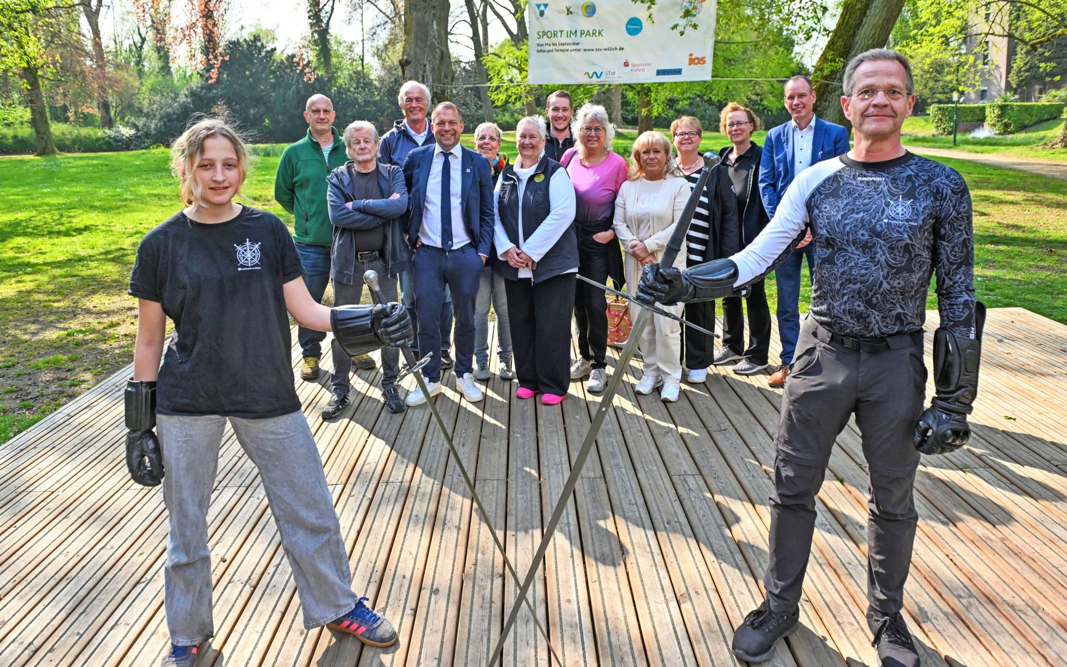 In dieser Woche haben Vertreter von Vereinen, Stadtsportverband, Stadtverwaltung und Sponsoren den Startschuss für Sport im Park 2026 gegeben.  