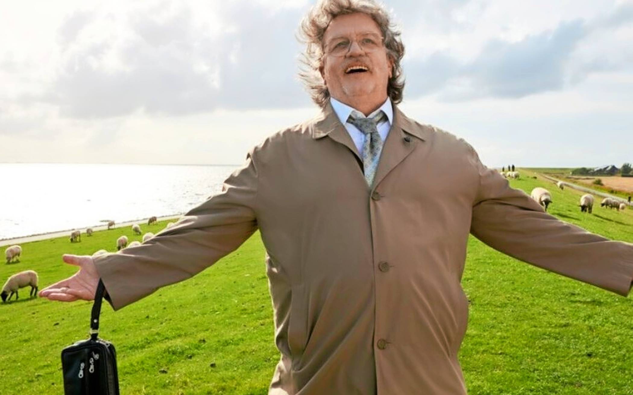 Lokalredakteur Horst Schlämmer (Hape Kerkeling) begibt