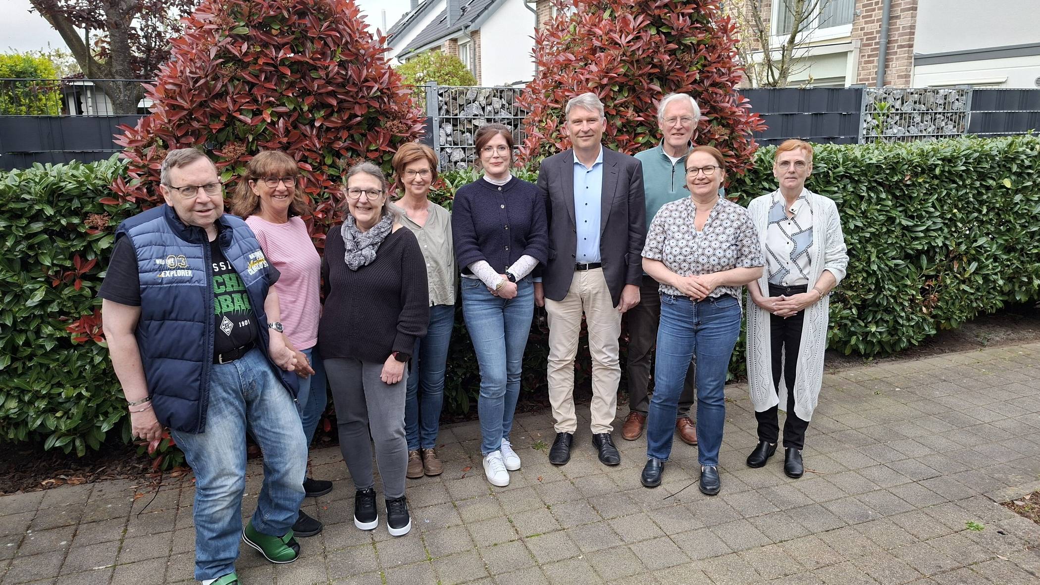  Der neue hauptamtliche Vorstand und der ehrenamtliche Aufsichtsrat der Lebenshilfe Kreis Viersen nach einer ihrer ersten gemeinsamen Sitzungen. 