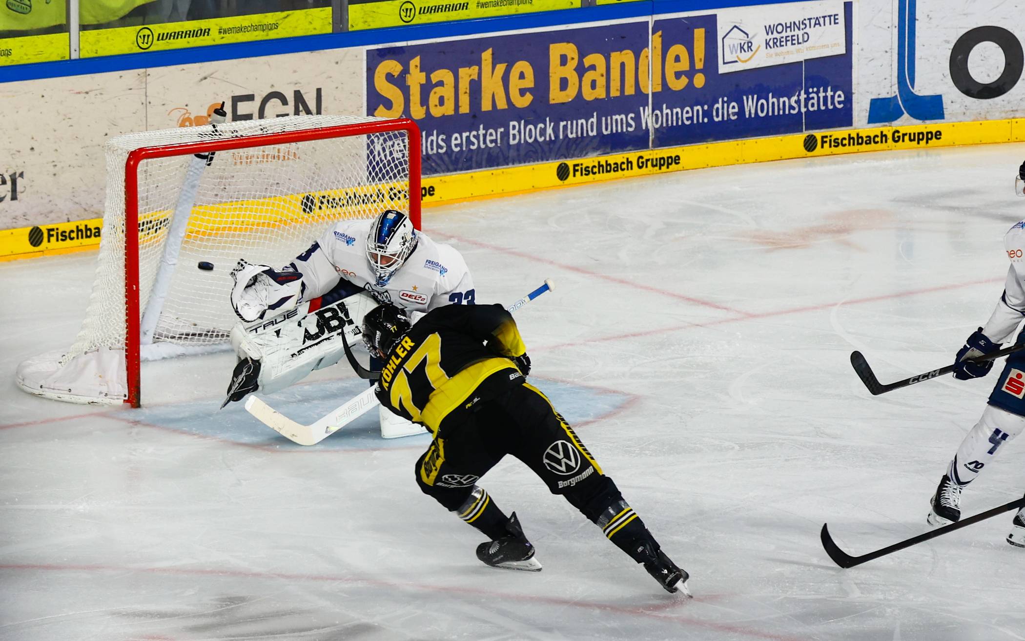 Matchpucks für die Pinguine - 3:0 im Finale