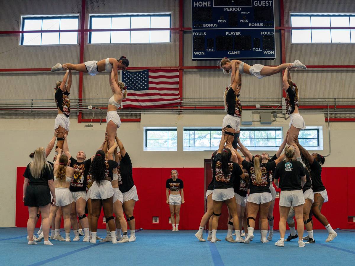 Dolphins bei der Cheer-WM in Orlando