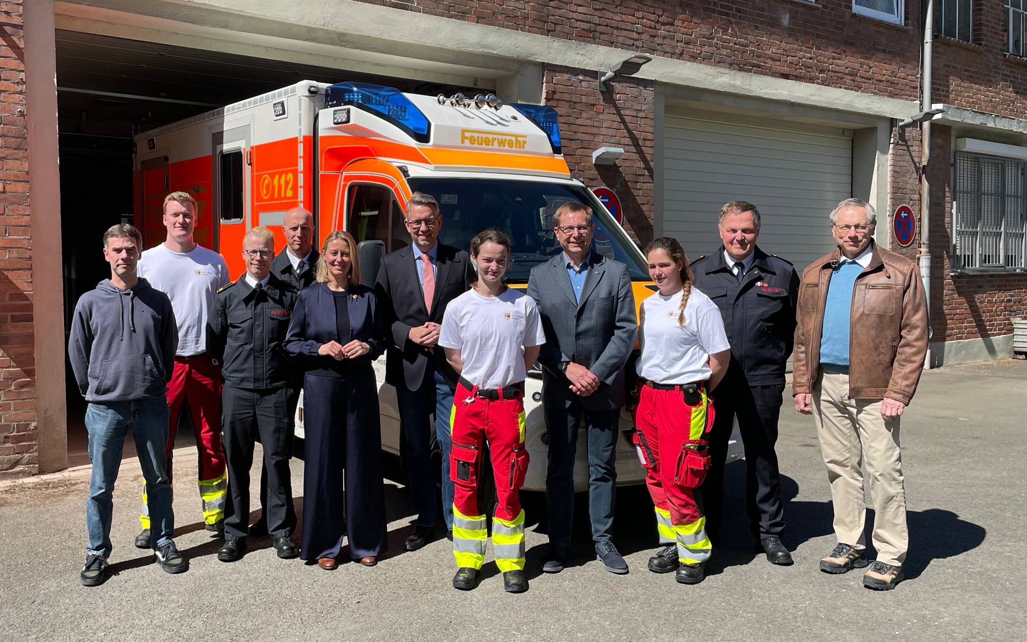 Landrat Ingo Brohl (mitte links) besuchte