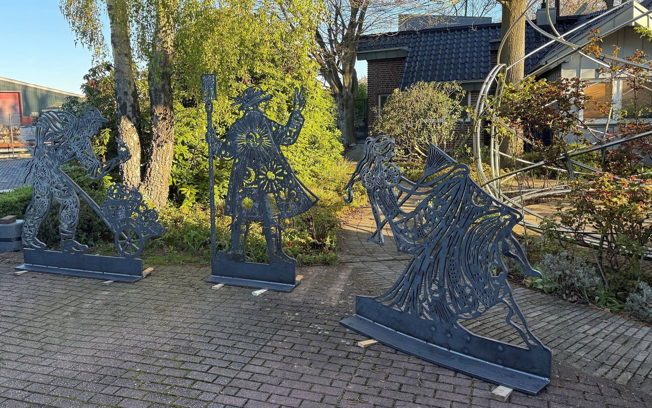 Figuren erzählen Leuths Geschichte