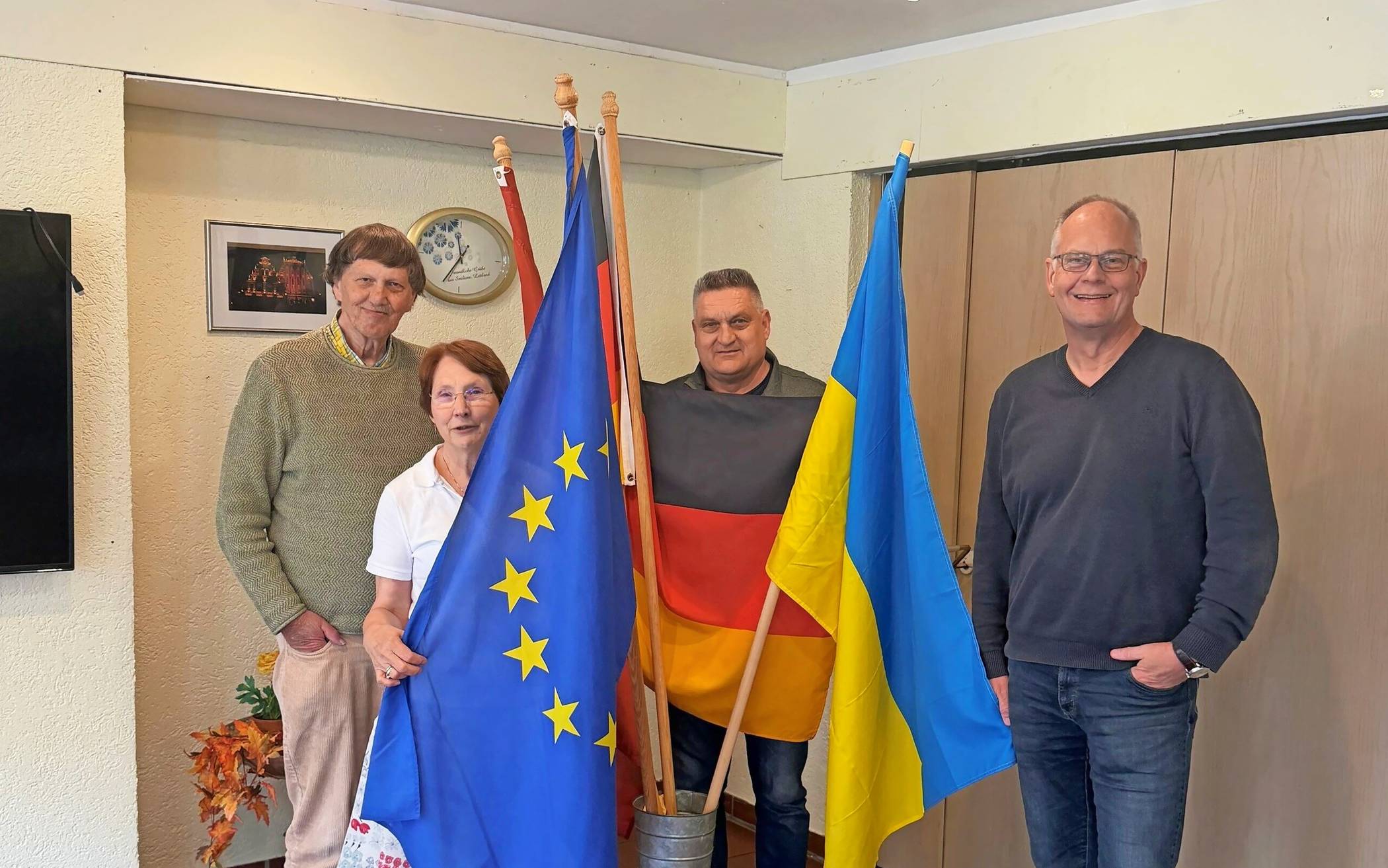 Haben eine neue Hilfsaktion für die Ukraine gestartet: Wolfgang Boochs, Agnes Brock, Andreas Winkler und Christian Sustrath (von links). Foto: DLFK