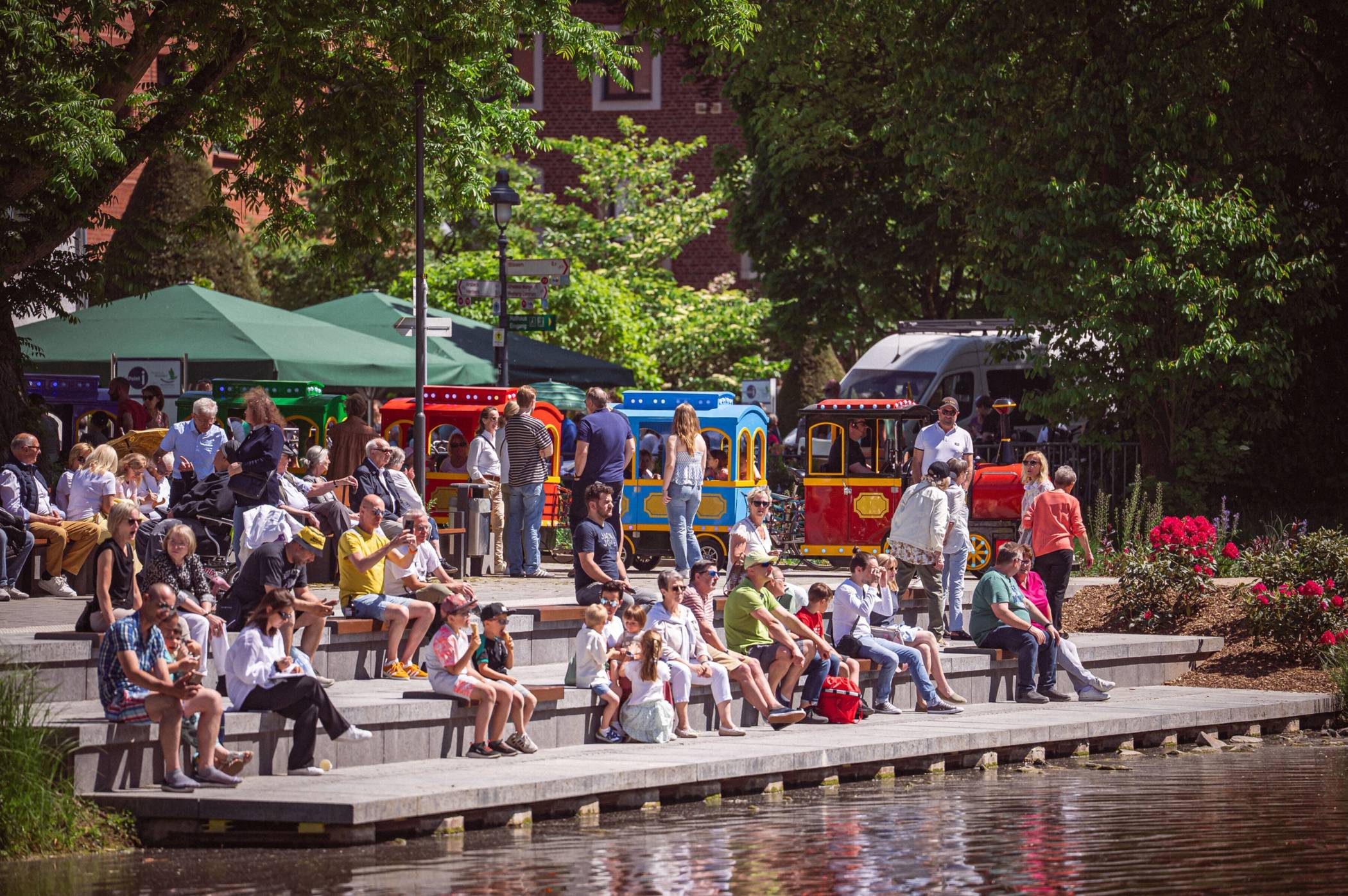  Der Mühlenweiher lädt beim Stadtparkfest wieder zum gemütlichen Verweilen ein.  