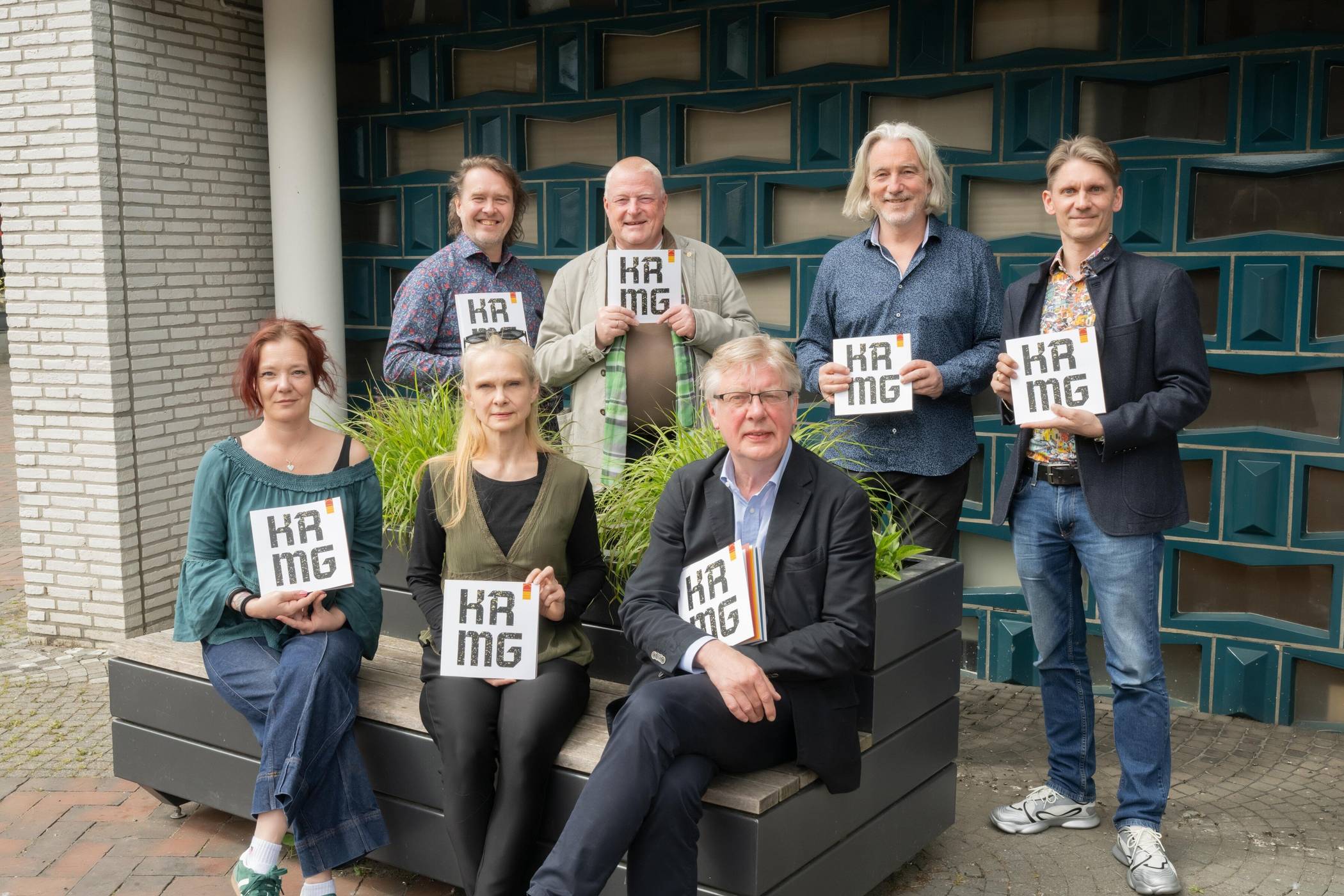 Wenige Wochen vor dem Ende der aktuellen Spielzeit hat Generalintendant Michael Grosse gemeinsam mit den Leiterinnen und Leitern der Sparten Schauspiel, Musiktheater, Ballett, Konzert und Theaterpädagogik den neuen Spielplan für die Saison 2026/27 vorgestellt. 