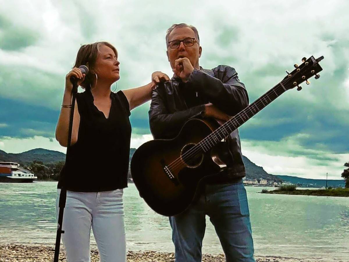 Markt mit „Walking Acts“:
Live-Musik an beiden Tagen