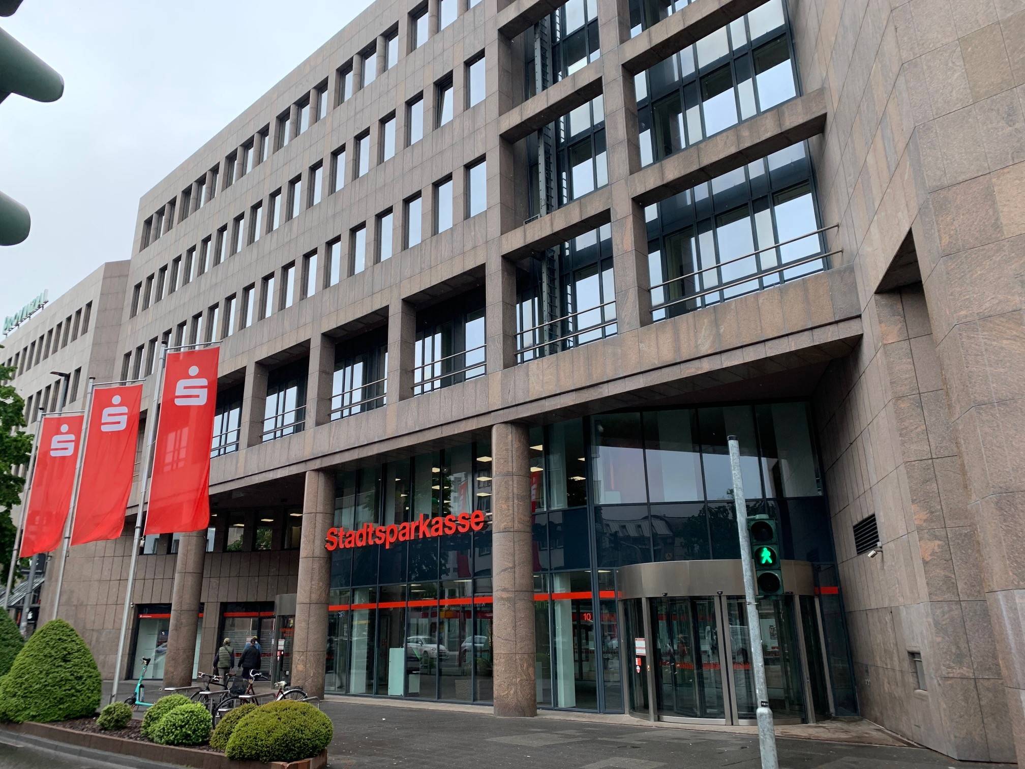 In der Stadtsparkasse ist man zufrieden mit dem Geschäftsjahr 2025.  