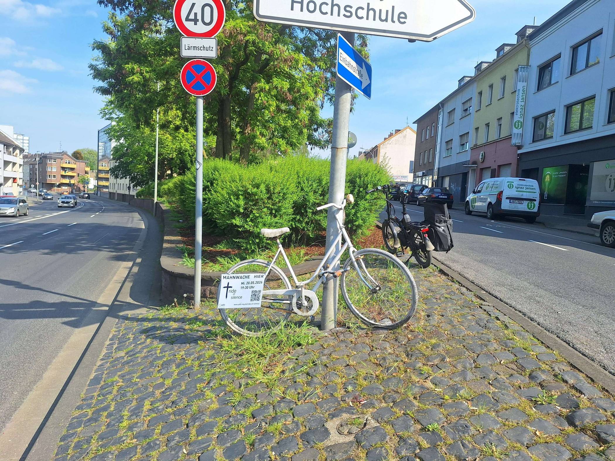 Am 20. Mai führt der ADFC Mönchengladbach den nächsten Ride of Silence durch. Wer mitfahren möchte, ist dazu herzlich eingeladen.   