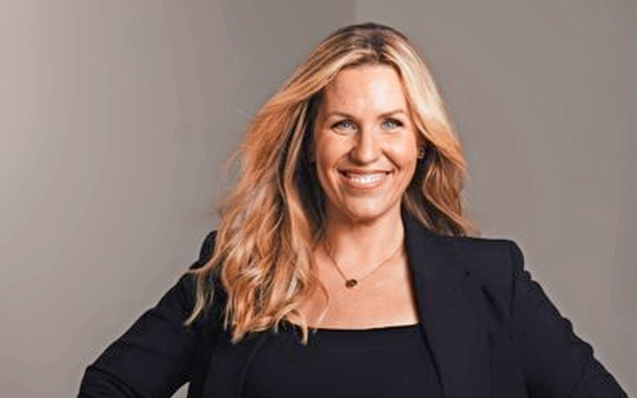  Nicole Staudinger.   