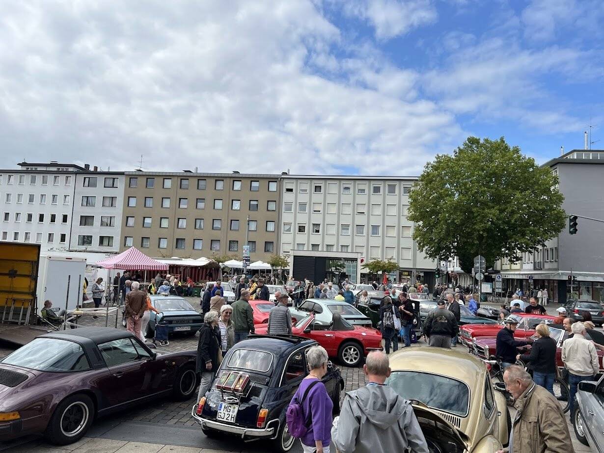 Am Samstag, 23. Mai, sind auf dem Marktplatz Rheydt wieder historische Fahrzeuge zu bestaunen. 
