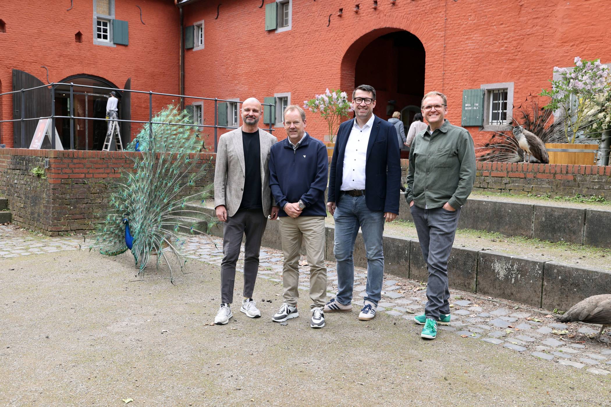  Präsentierten das Konzept der „Winterlichter Schloss Rheydt“ (v.l.): Frank Klix, Michael Hilgers, Friedhelm Lange und Michael Bahrke.   