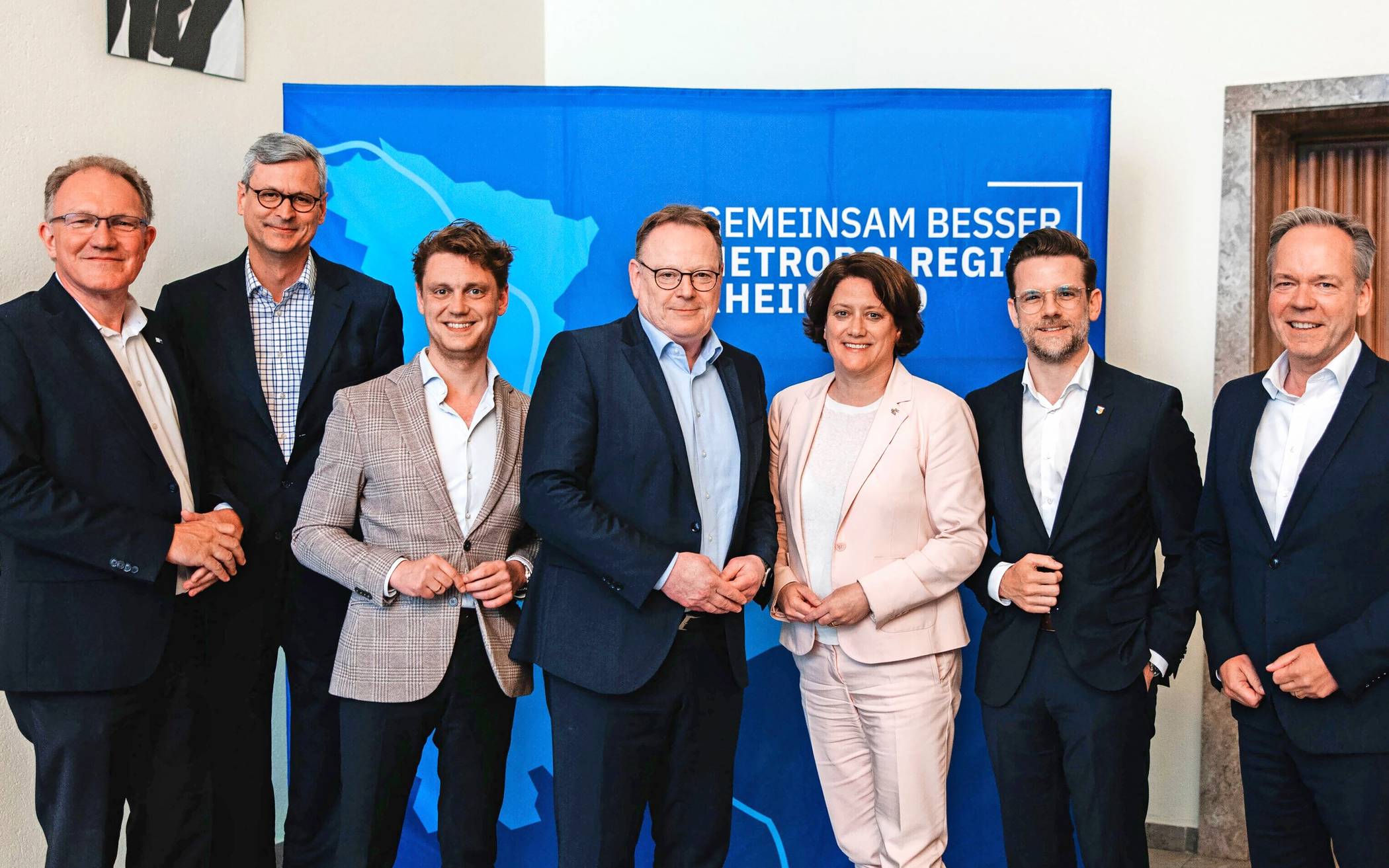  Der neugewählte Vorstand der Metropolregion Rheinland.   