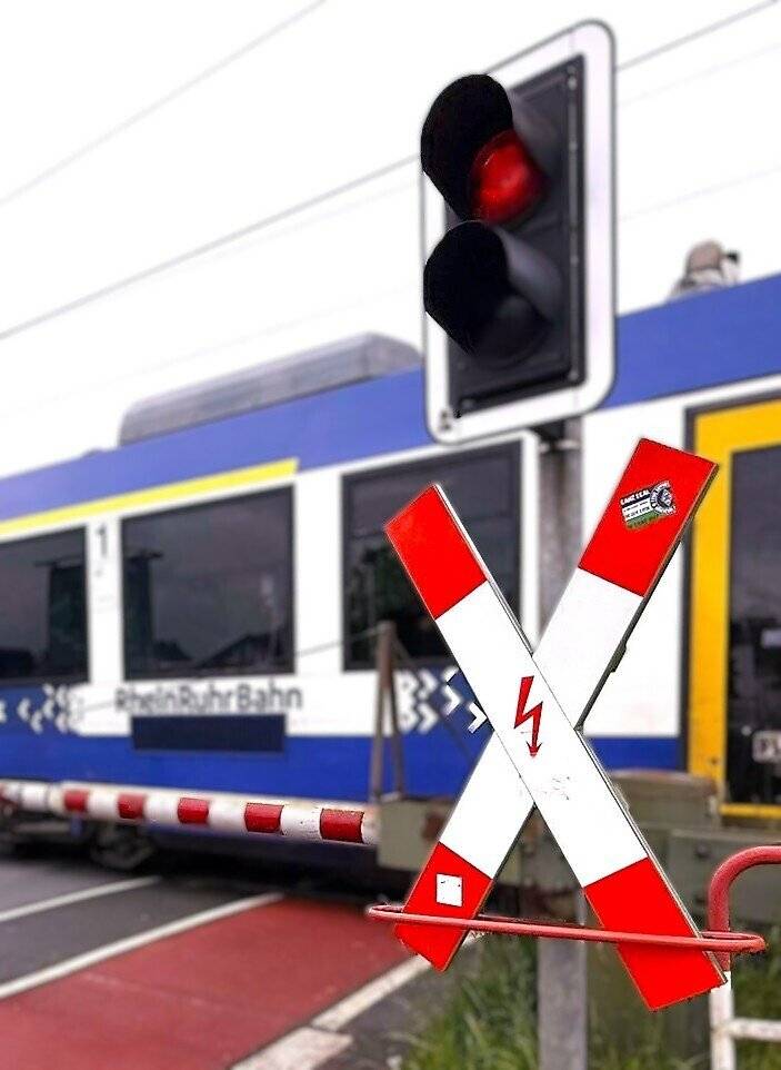 Vollsperrung des Bahnübergangs an der Millinger Straße