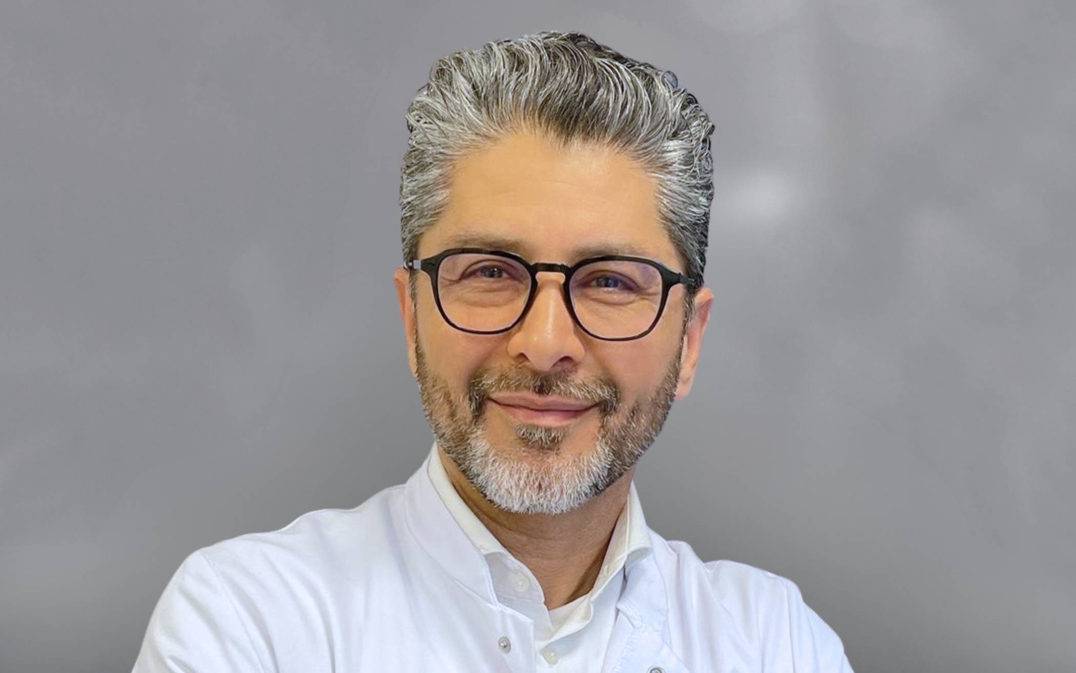 Ehsan Sabah, Oberarzt der Klinik für Allgemein- und Viszeralchirurgie, Sektionsleiter Proktologie