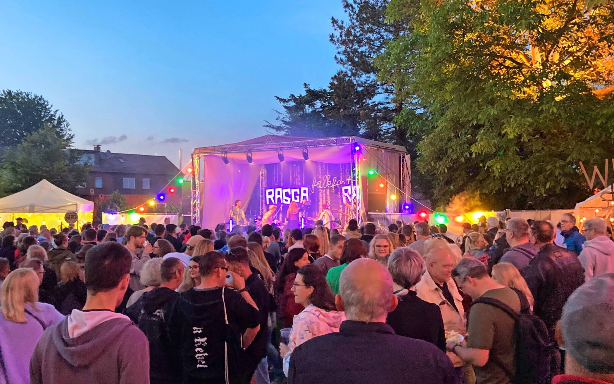  Das Tempel-Folkfestival ist eins der beliebtesten Open-Airs am Niederrhein! 
