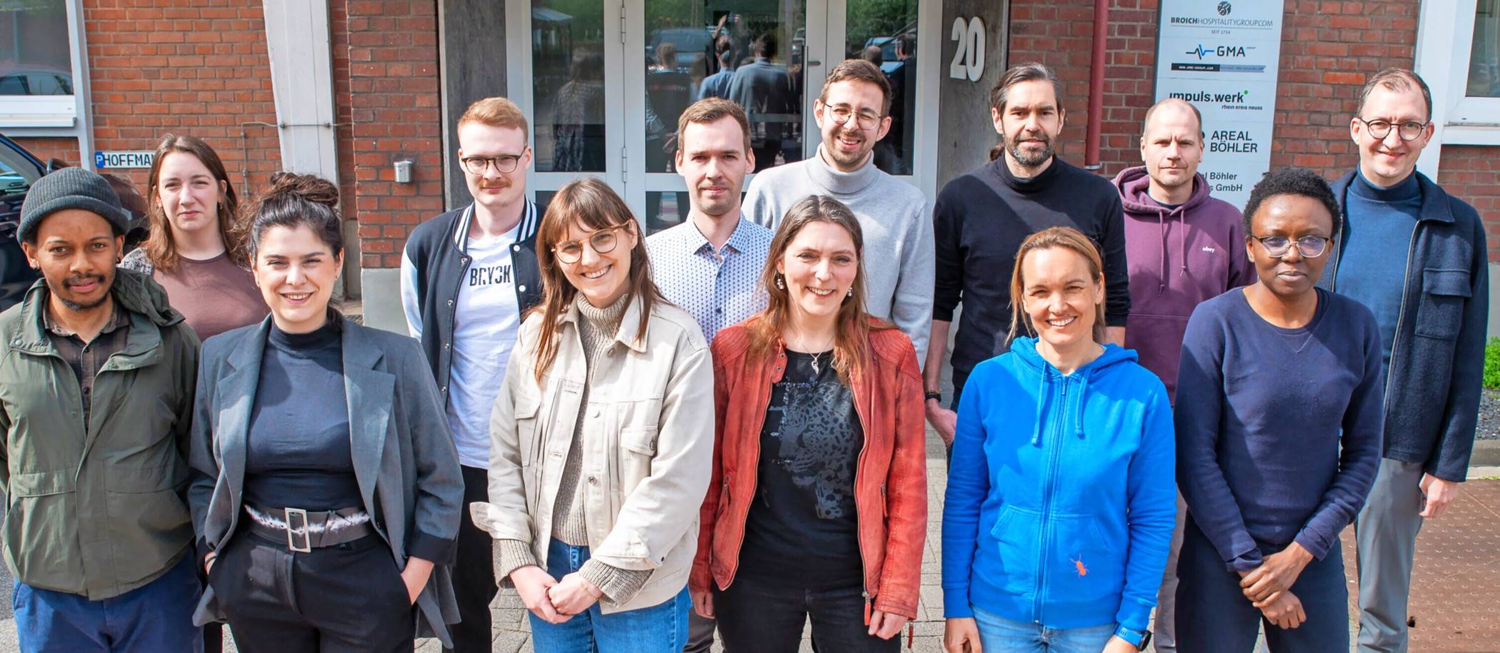 Die Vertreter von fünf ausgewählten Start-ups starteten in die zweite Runde des Programms „Accelerate Power“. 