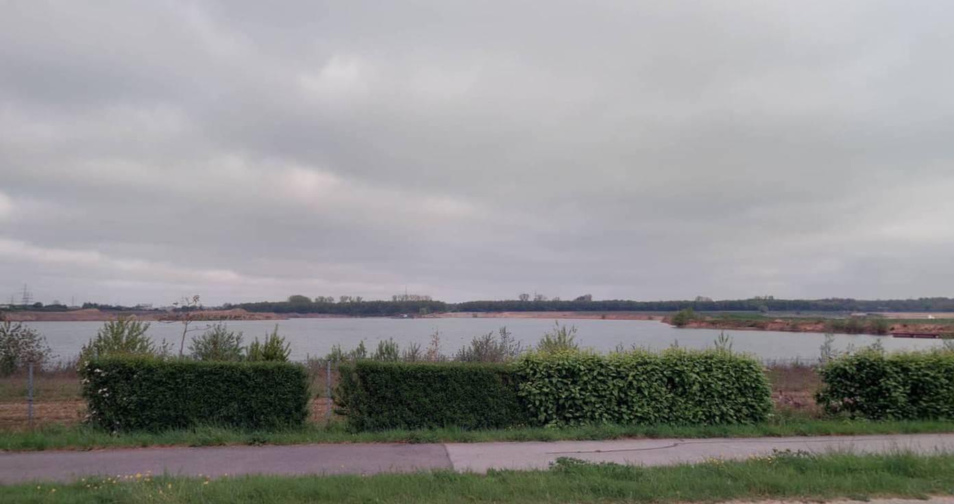  Die Stadt Kamp-Lintfort kämpft gegen schleichende Verlängerung im Rossenrayer Feld. 