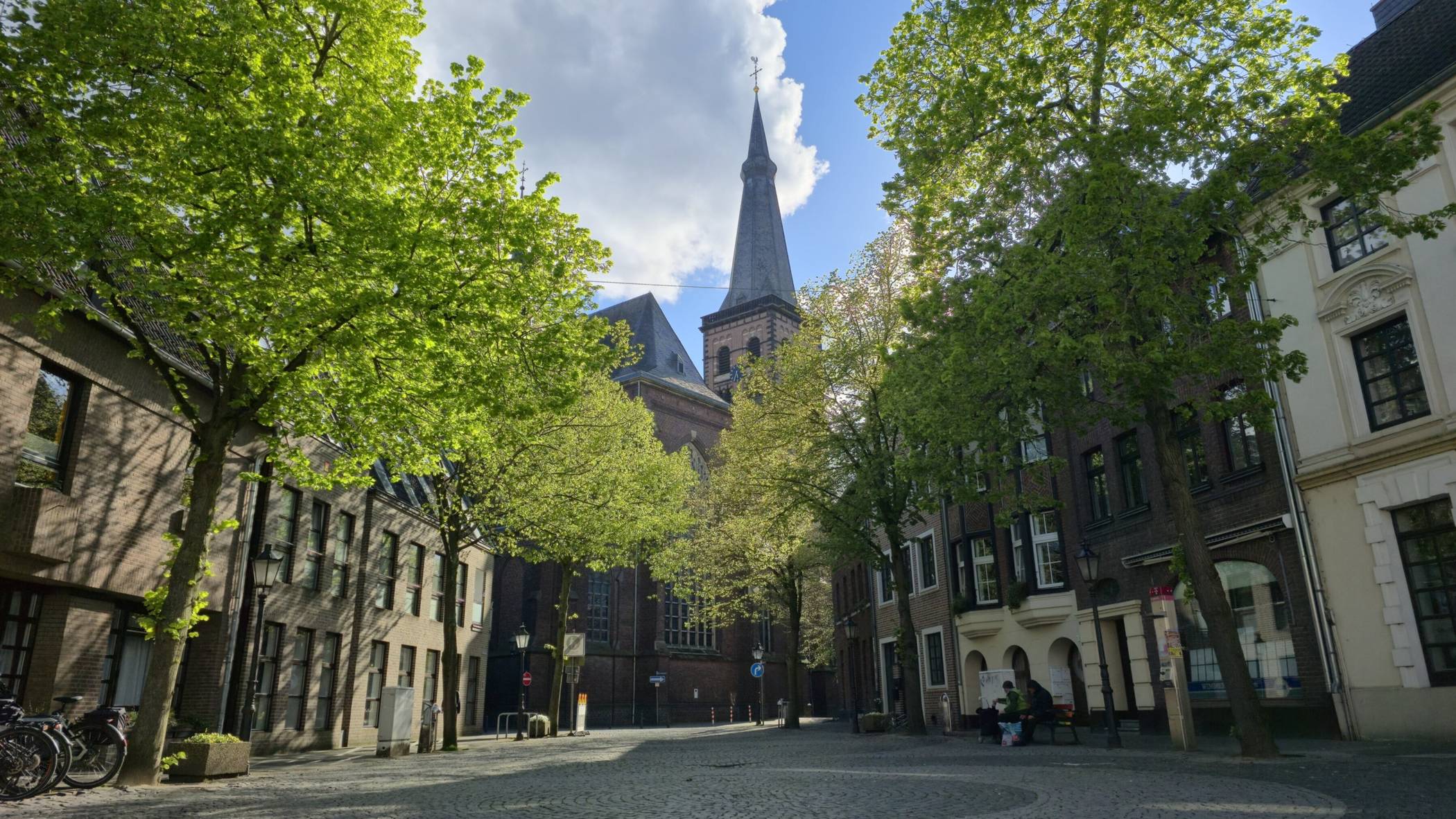 „RatHouse“: Erster Feierabendmarkt in St. Tönis