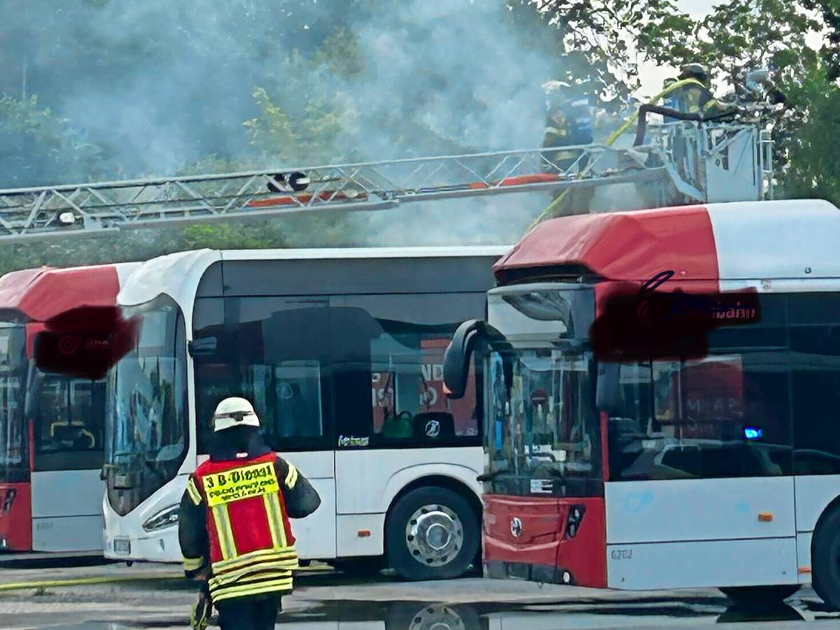 Brennender Elektrobus gelöscht