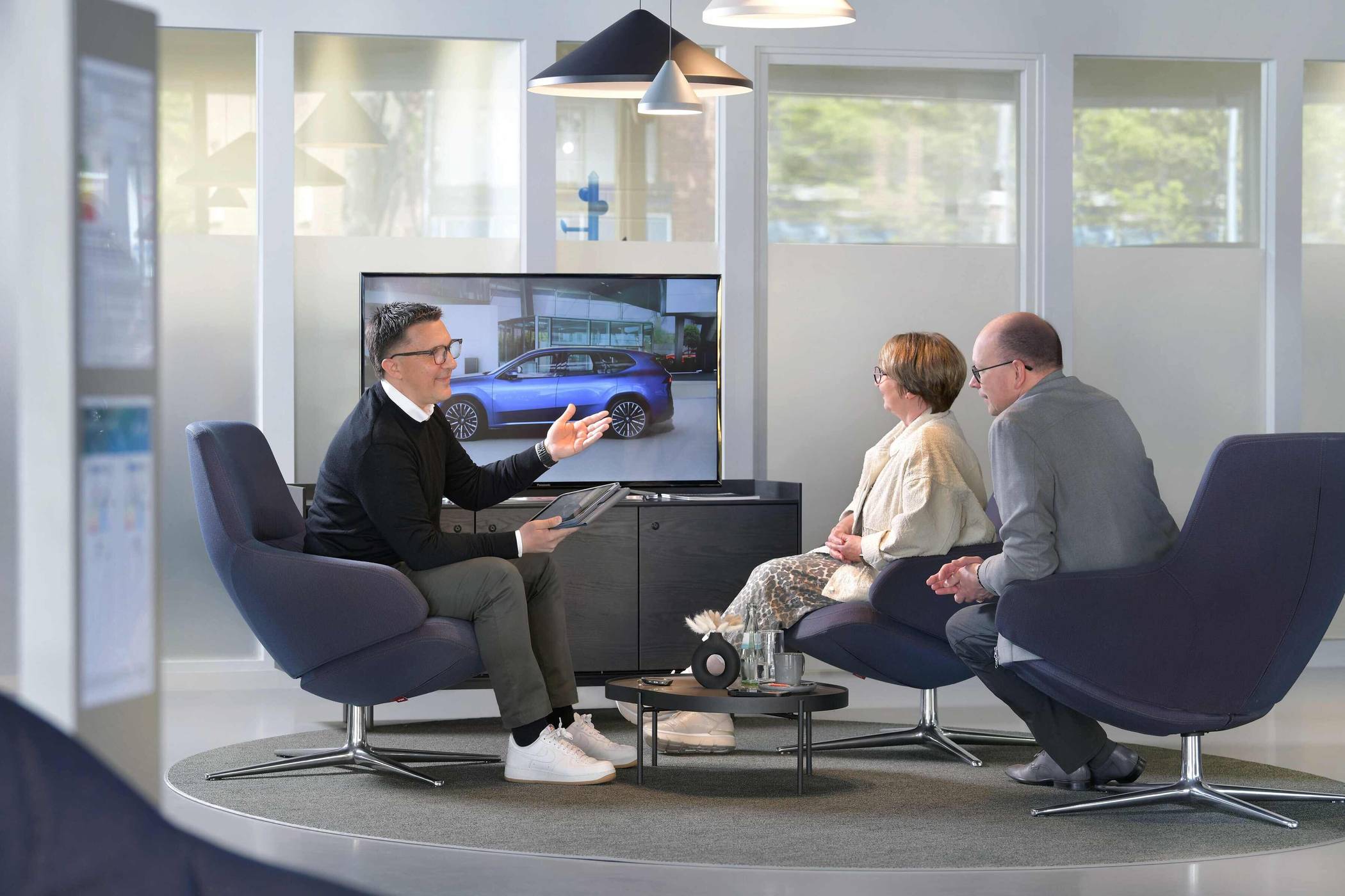 Das Verkaufsteam von Auto Becker Klausmann steht für weitere Informationen zu BMW und MINI und zur Elektromobilität gerne zur Verfügung.