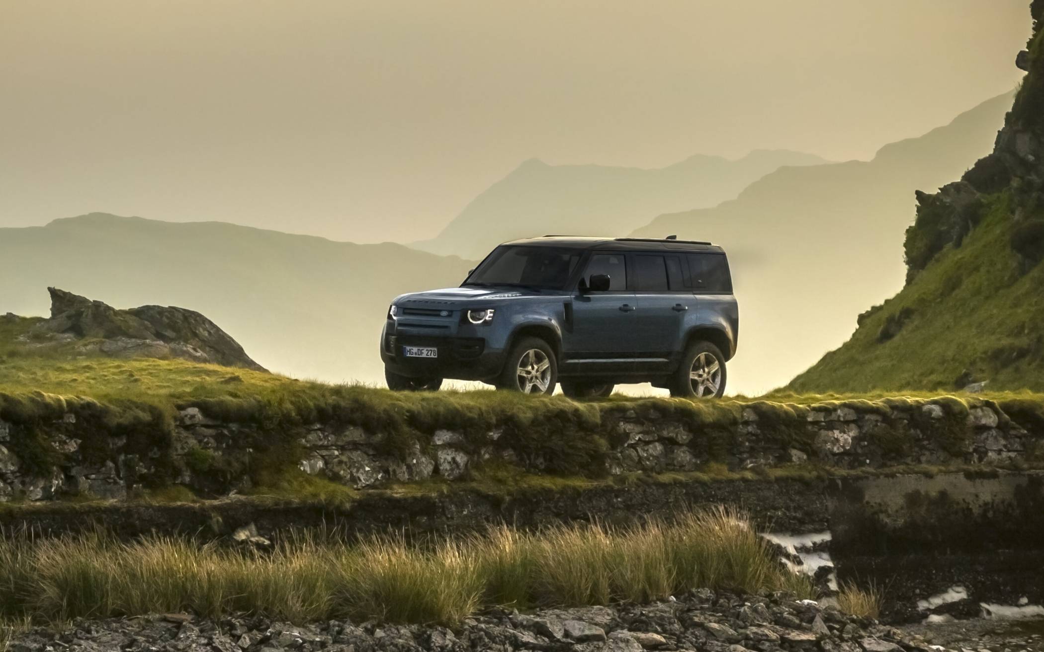 Defender 110 P300e AWD 2.0 Liter