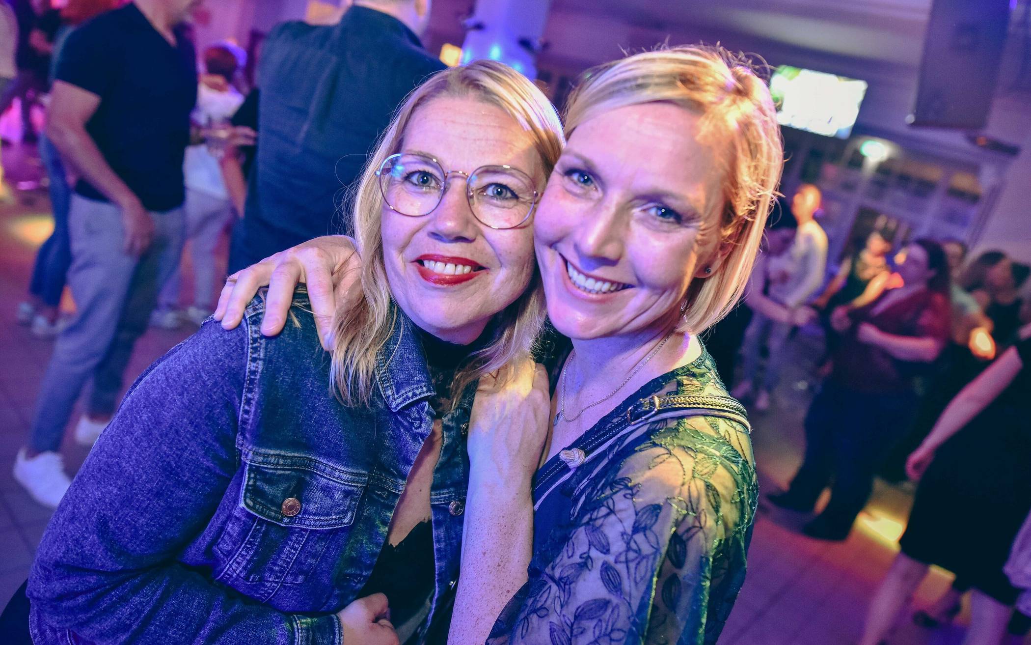 Ü30-Party auf der Krefelder Rennbahn