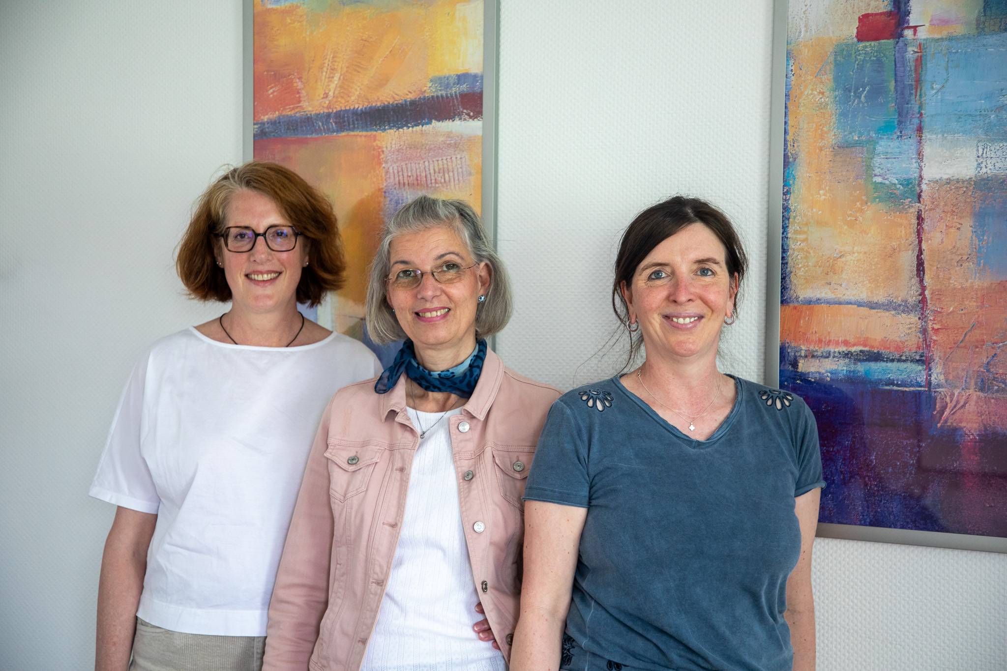  Die Initiatorin der Selbsthilfegruppe Lungenkrebs Netzwerk Krefeld/Moers Eva Leroy und die Mitglieder Beate Nebel sowie Tanja Czarnetzki. 