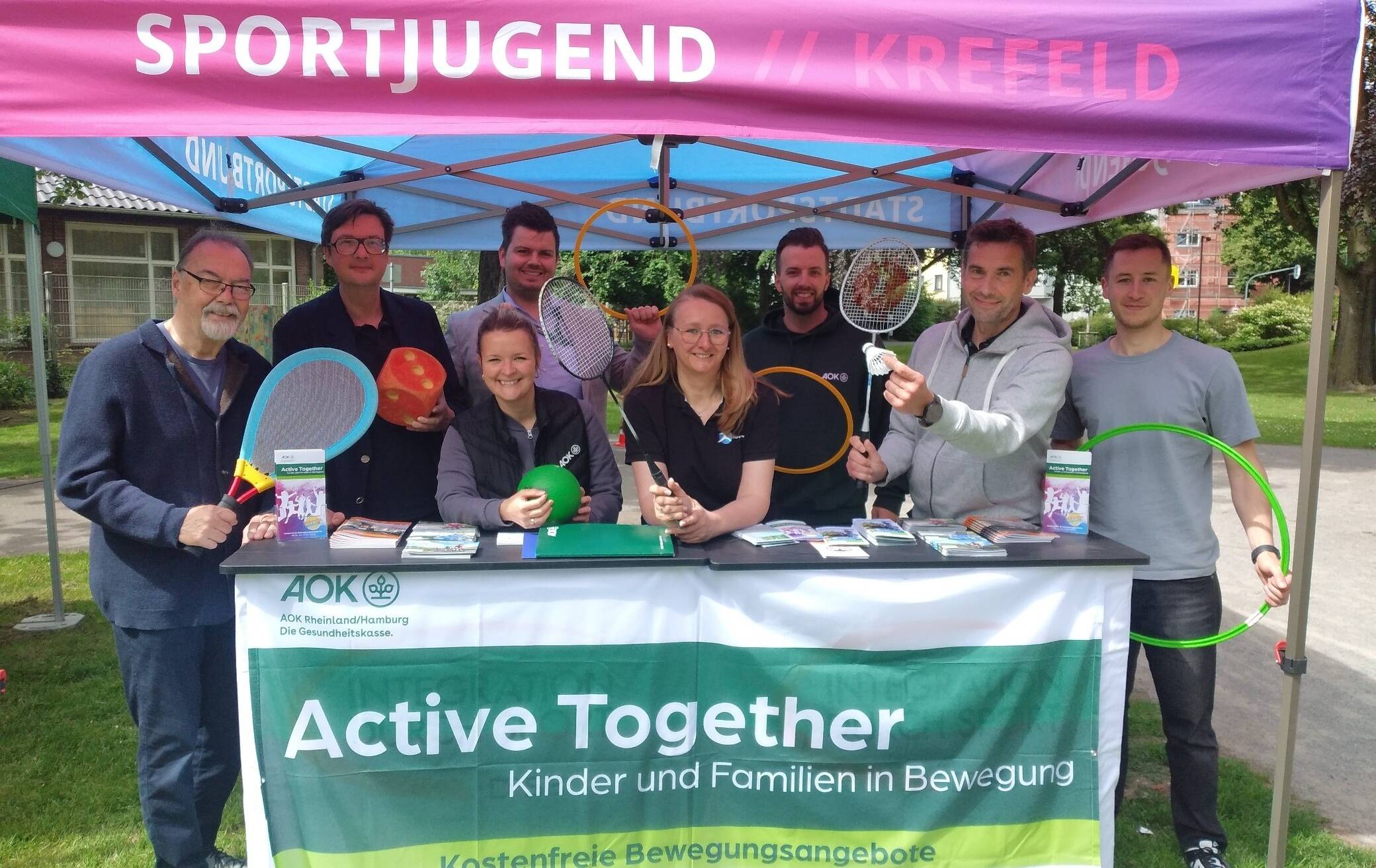Laden zu Active Together ein: (vordere
