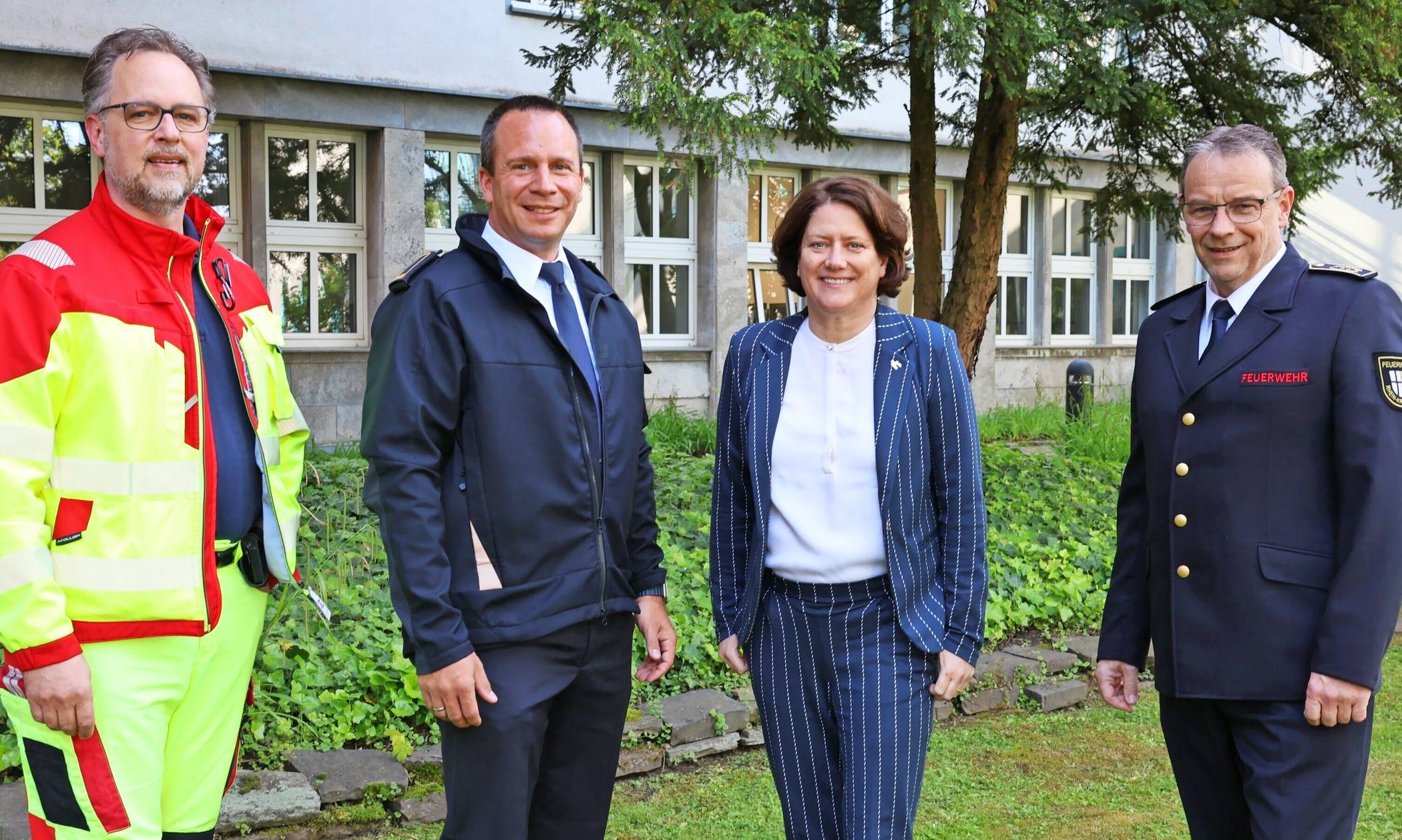  Landrätin Katharina Reinhold mit den Abteilungsleitern (v.l.) Marc Zellerhoff, André Klöckener und Michael Wolff. 