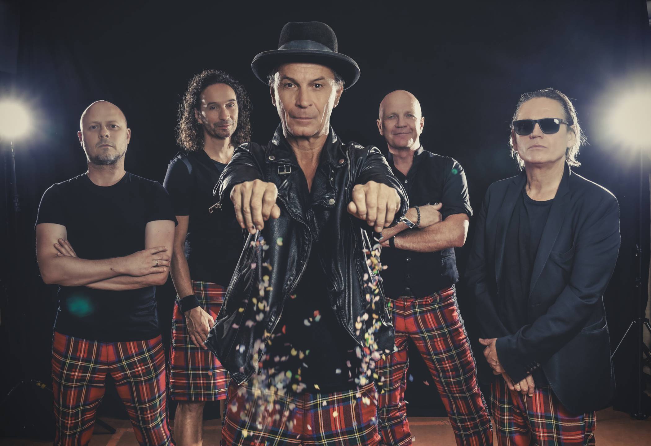 Am 17. Juli 2027 präsentiert die Kölner Kultband Brings erstmals ihr neues Festivalformat im SparkassenPark Mönchengladbach.  