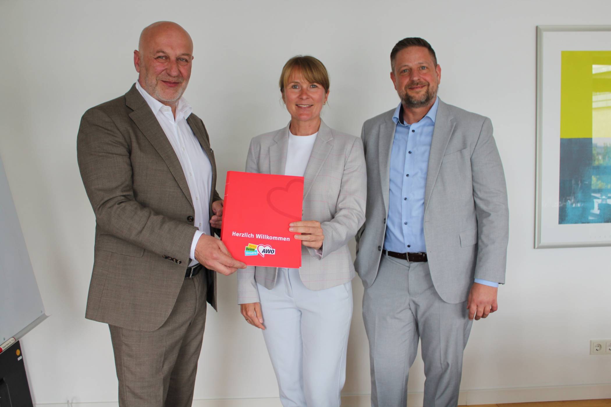  AWO KV Wesel-Präsident Ibrahim Yetim, die künftige Vorstandsvorsitzende Ewa Woroch und Vorstandsmitglied Benjamin Walch (Fachpolitik) 
