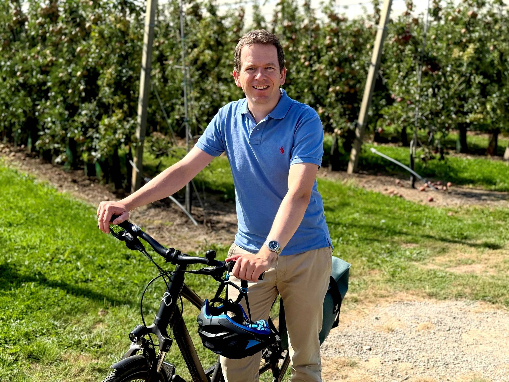 Martin Plum auf seiner Rucksacktour durch  den Kreis Viersen Foto: Büro Dr. Martin Plum MdB