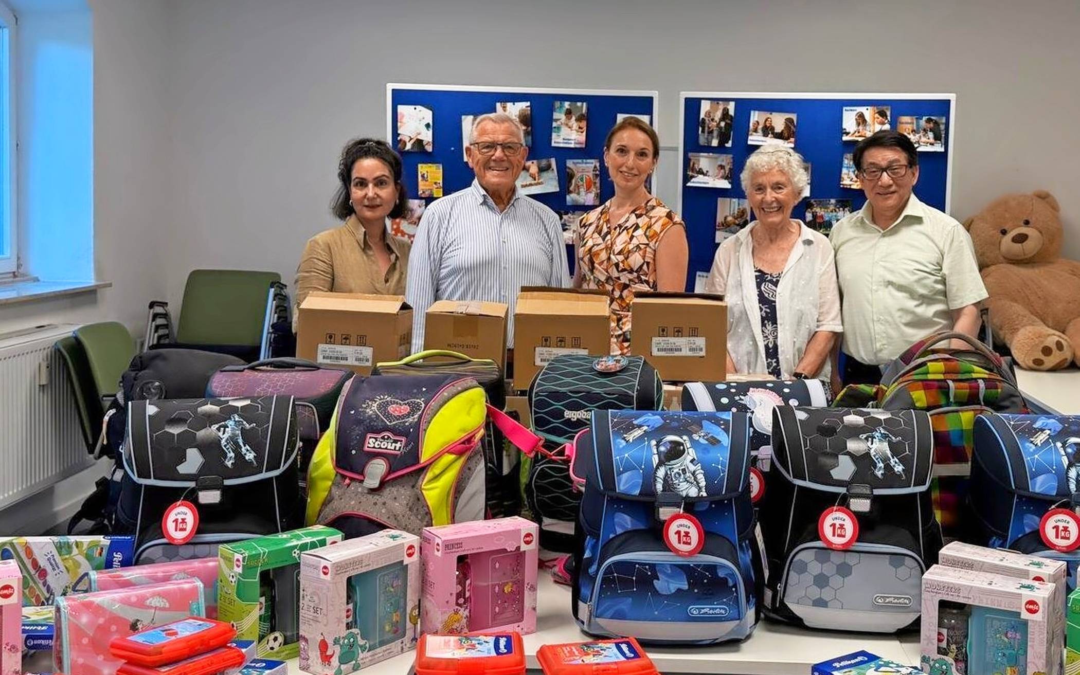 Der Kinderschutzbund konnte sich jetzt wieder über Schultornister freuen, die vom Rotary Club gespendet wurden und die an bedürftige Familien abgegeben werde.  