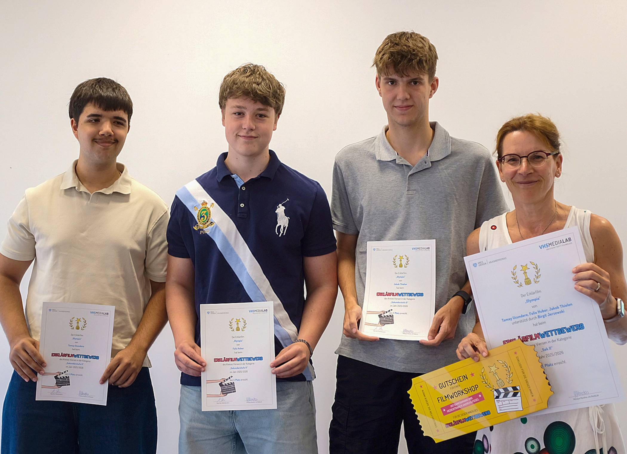  Mit dem kreativ erzählten Beitrag „Wie Sportlerinnen und Sportler sich auf die olympischen Spiele vorbereitet haben“, haben die Schüler des Werner-Jaeger-Gymnasiums Lobberich den ersten Platz in der Kategorie „Sekundarstufe II“ erzielt. 