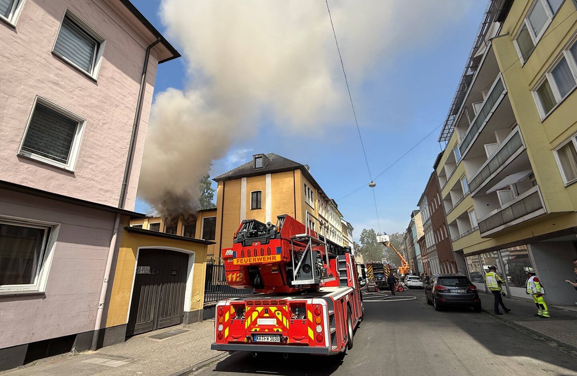 Brand auf der Hubertusstraße in Krefeld