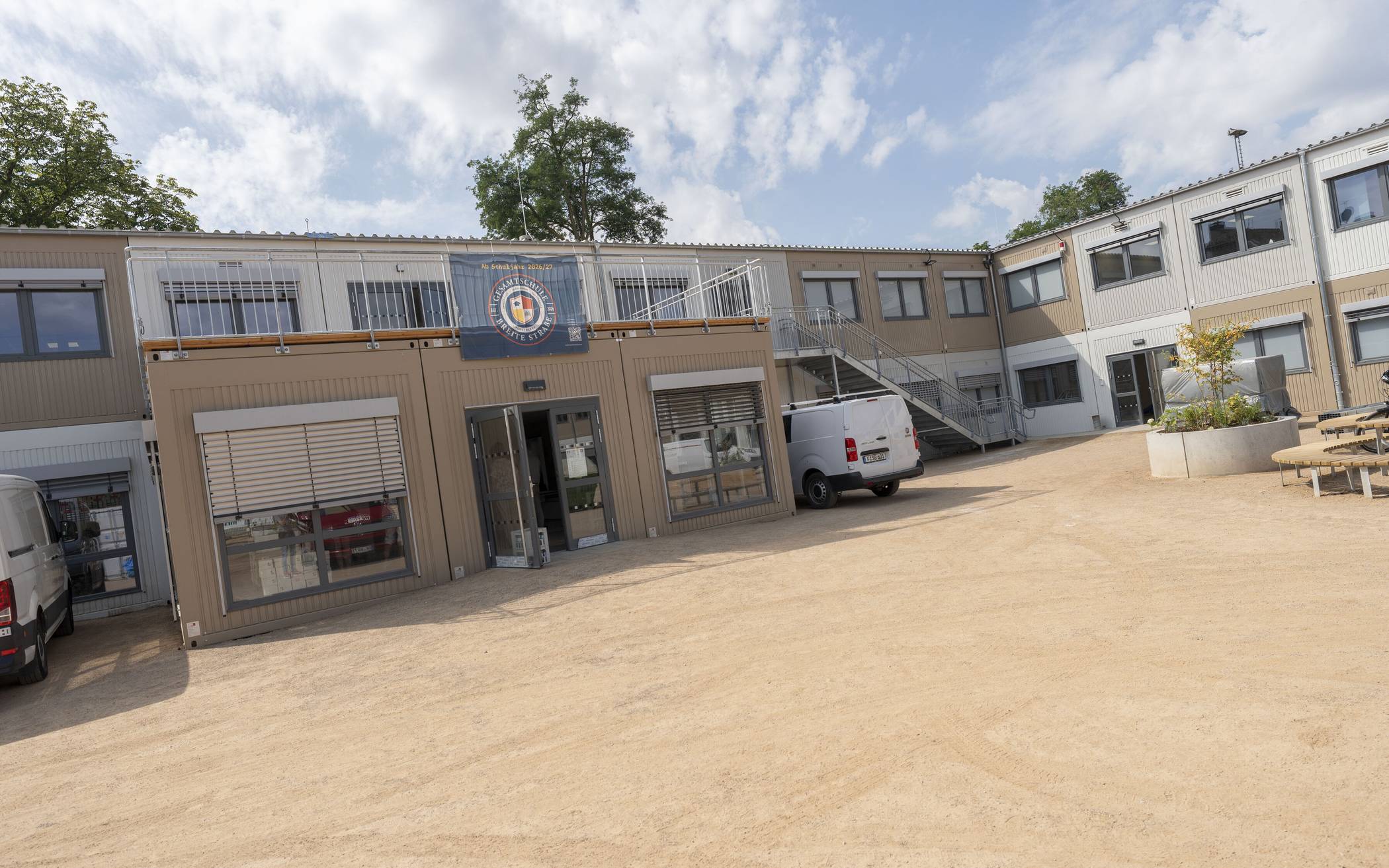 Interimsgebäude für neue Gesamtschule Breite Straße