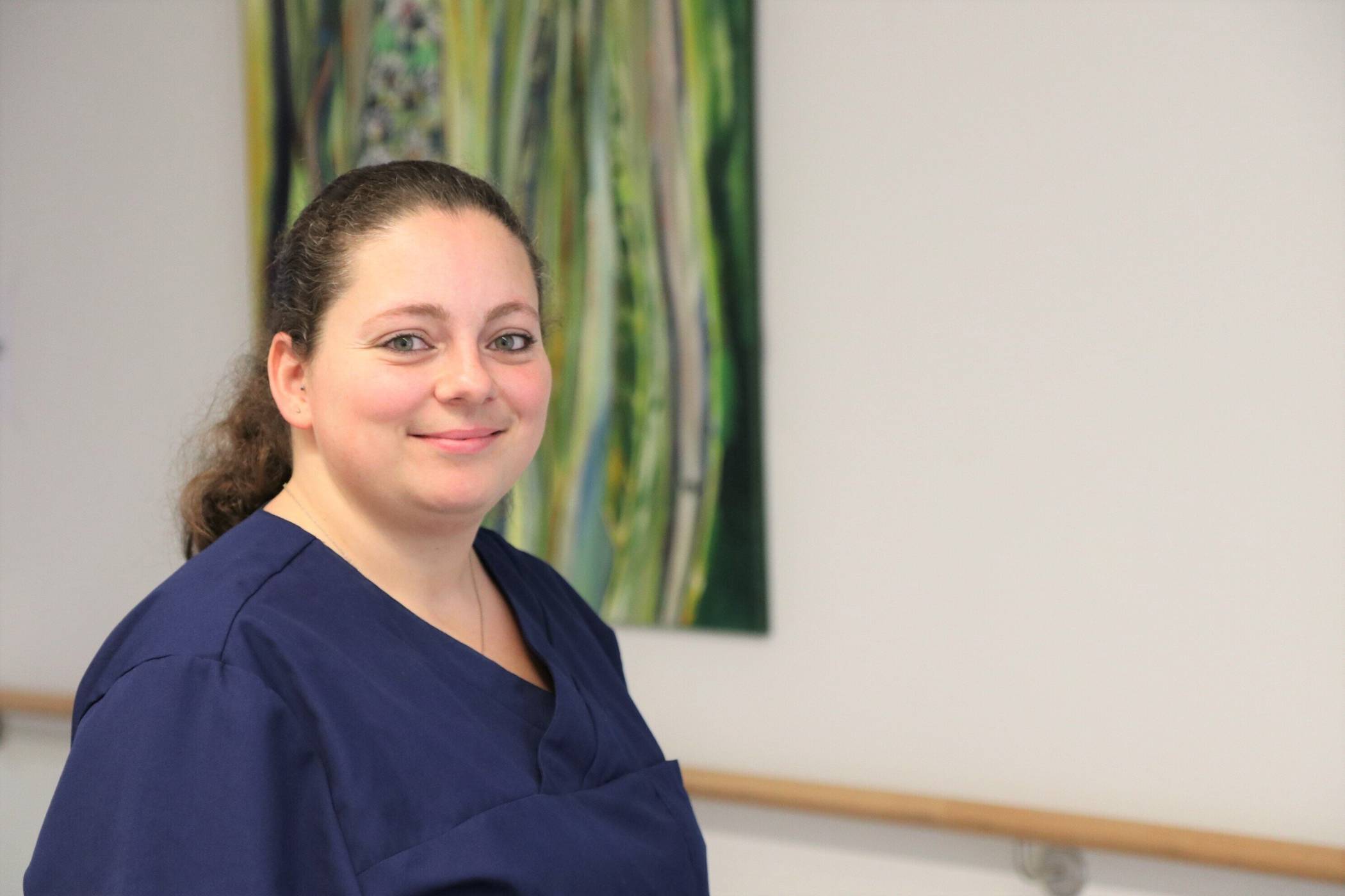 Maria Maschek vom St. Irmgardis-Krankenhaus Süchteln lädt zum kostenfreien Kurs für pflegende Angehörige ein. Foto: St. Irmgardis-Krankenhaus Süchteln