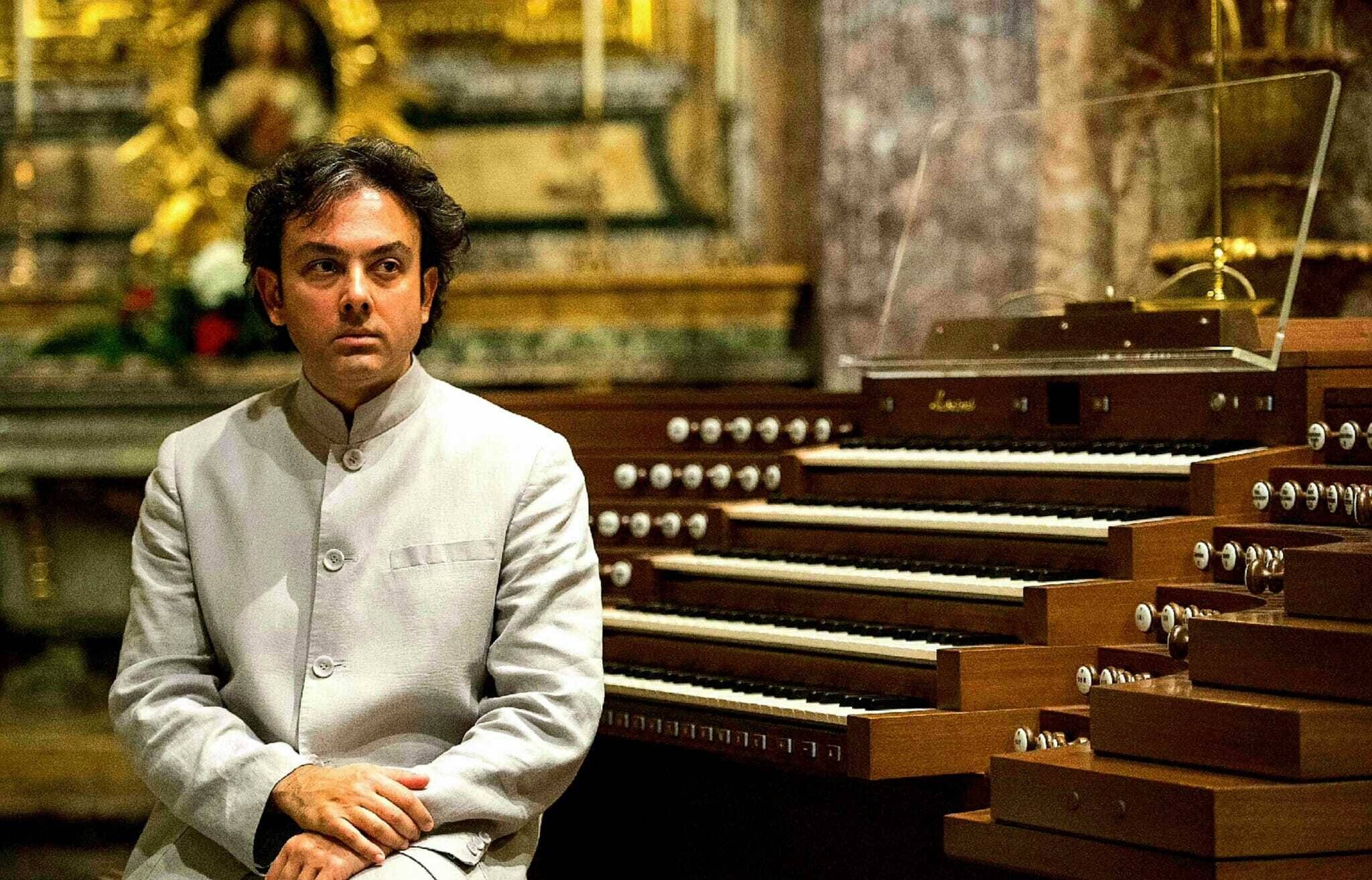  Organist Dr. Giampaolo di Rosa aus Rom. 