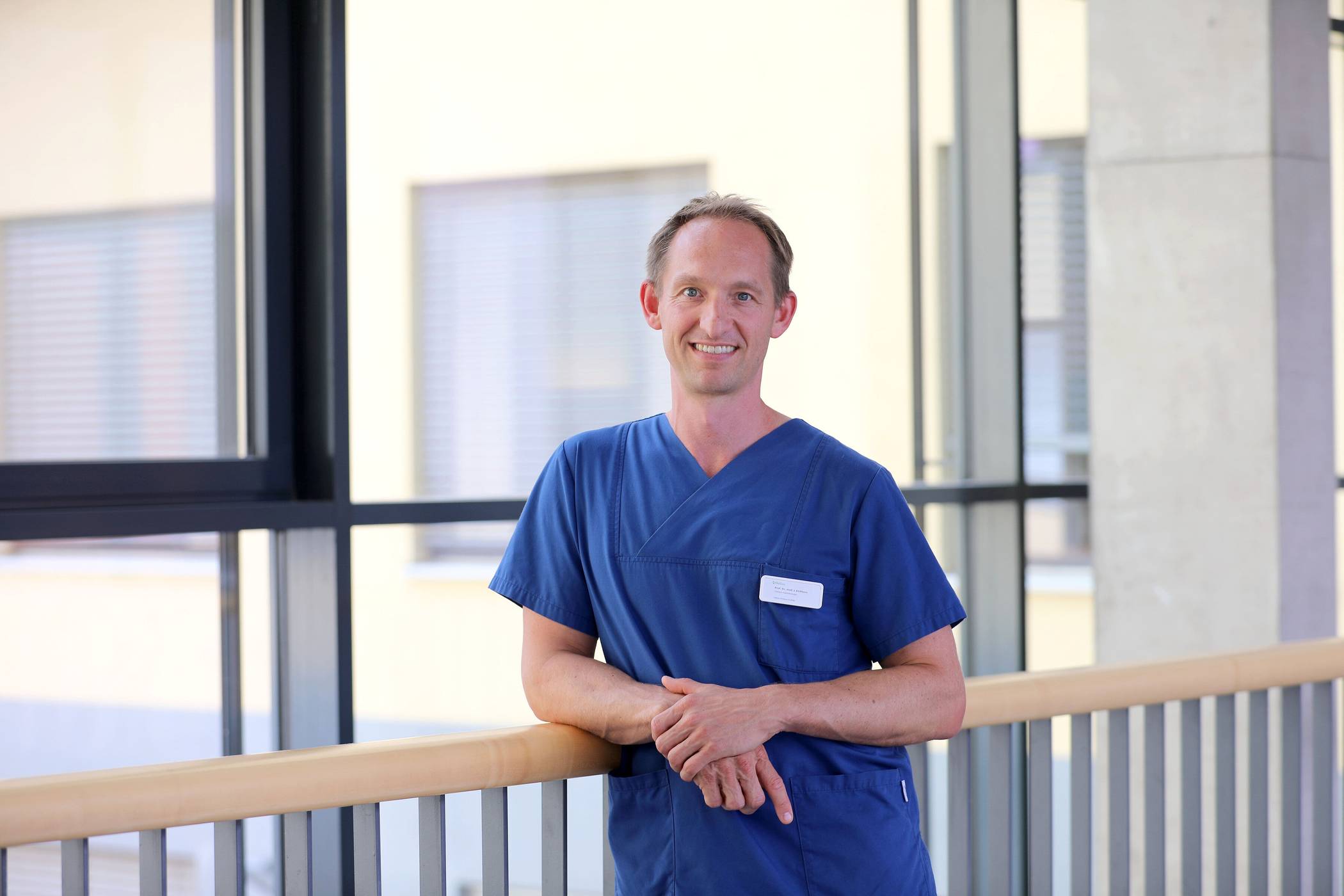 Prof. Lars Eichhorn ist der neue Chefarzt der Anästhesiologie am Helios Klinikum Krefeld.