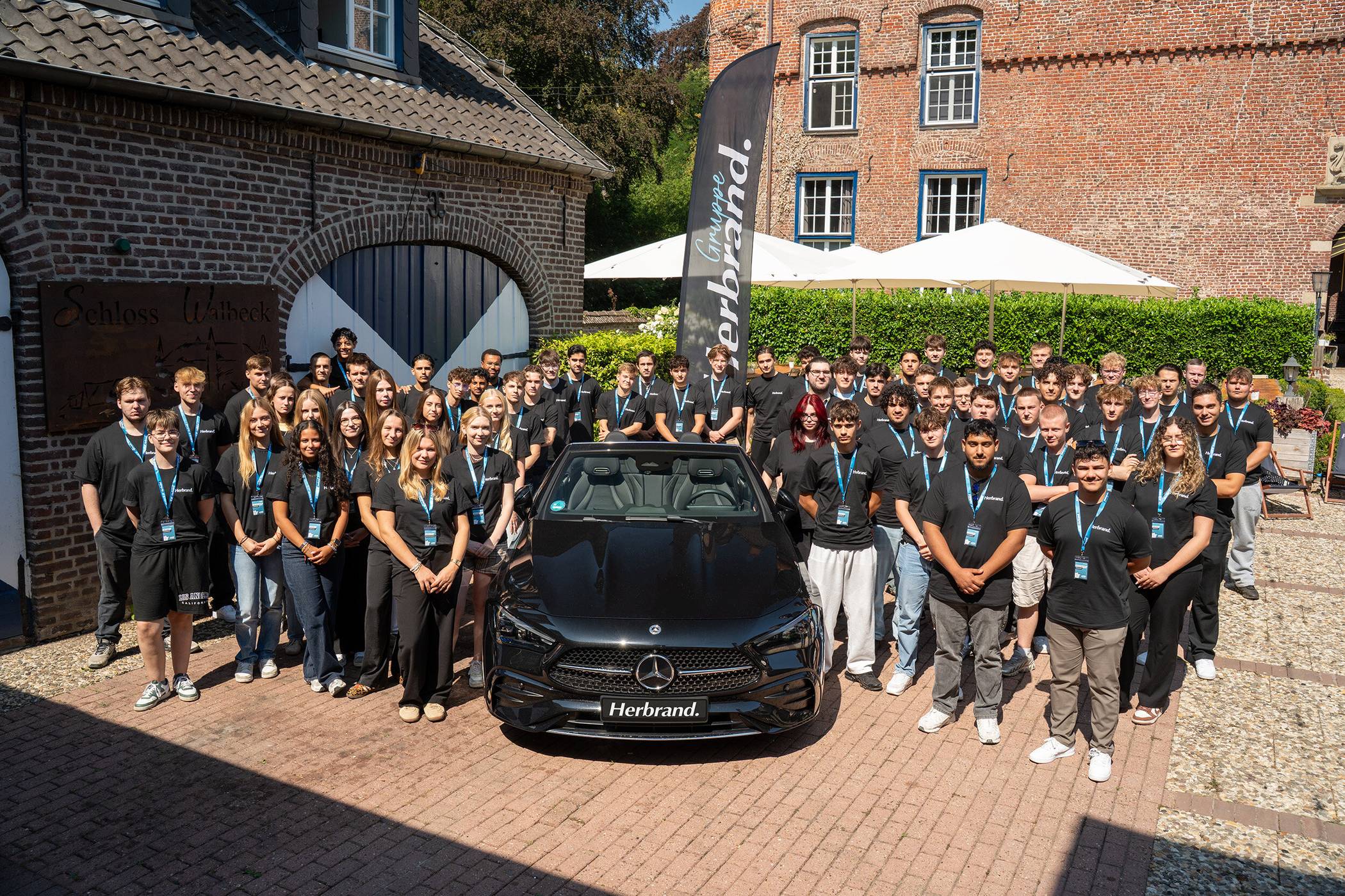 70 neue Azubis bei der Herbrand Gruppe