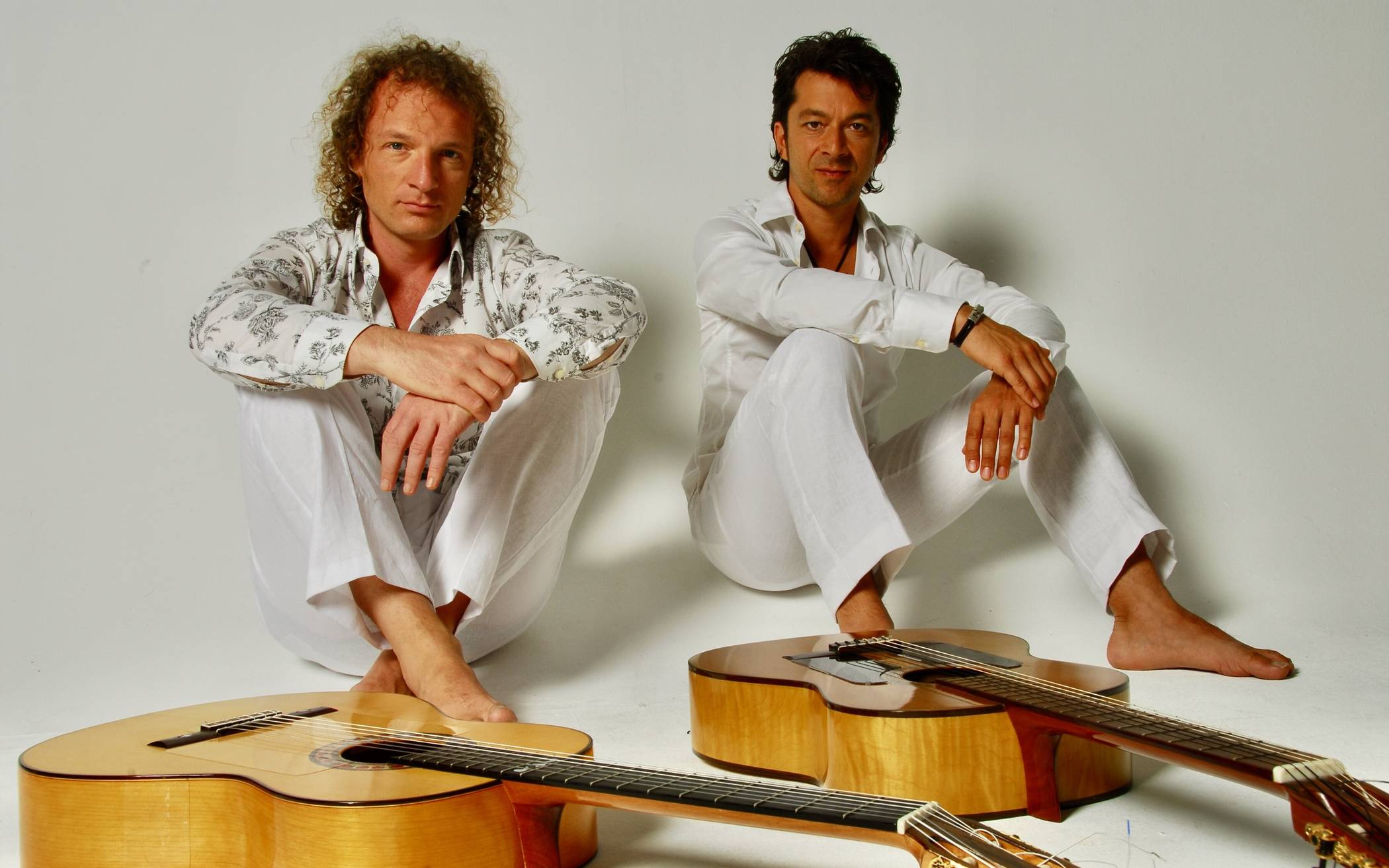 Das Duo Tierra Negra spielt in Amern. 